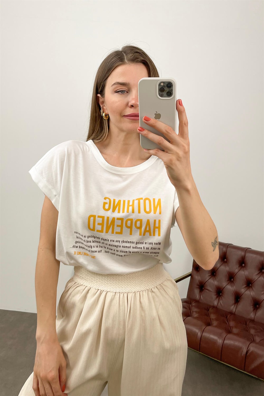 Beyaz Sarı Yazılı T-Shirt