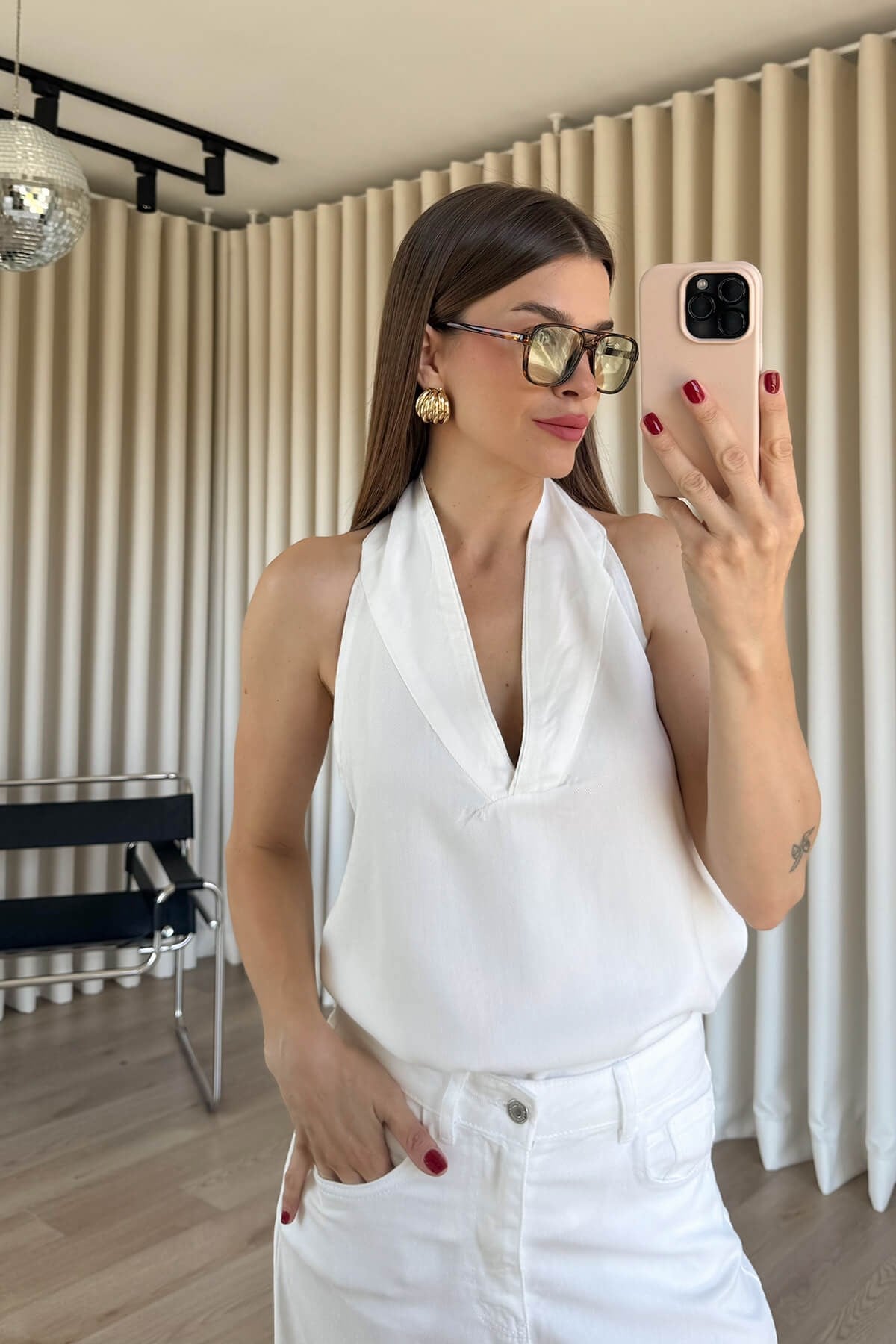 Beyaz Sırt Dekolteli Pantolon Bluz Takım
