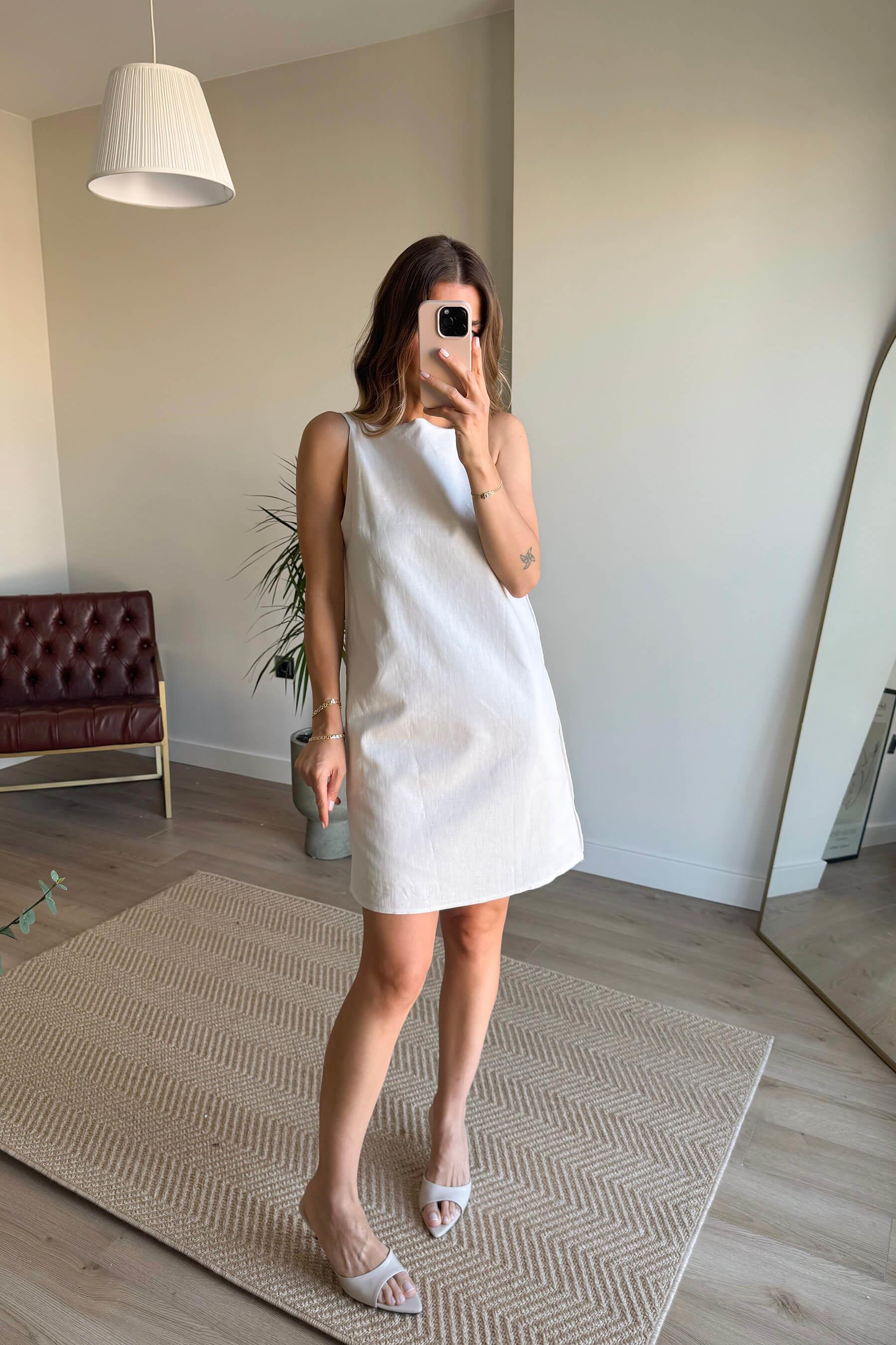 Beyaz Sırtı Açık Astarlı Keten Elbise