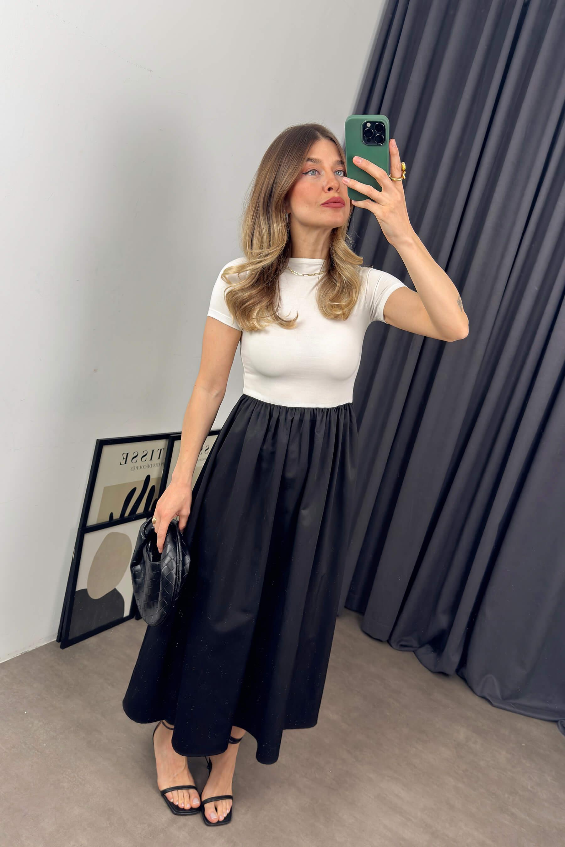 Beyaz Siyah Çan Etekli Kısa Kollu Elbise