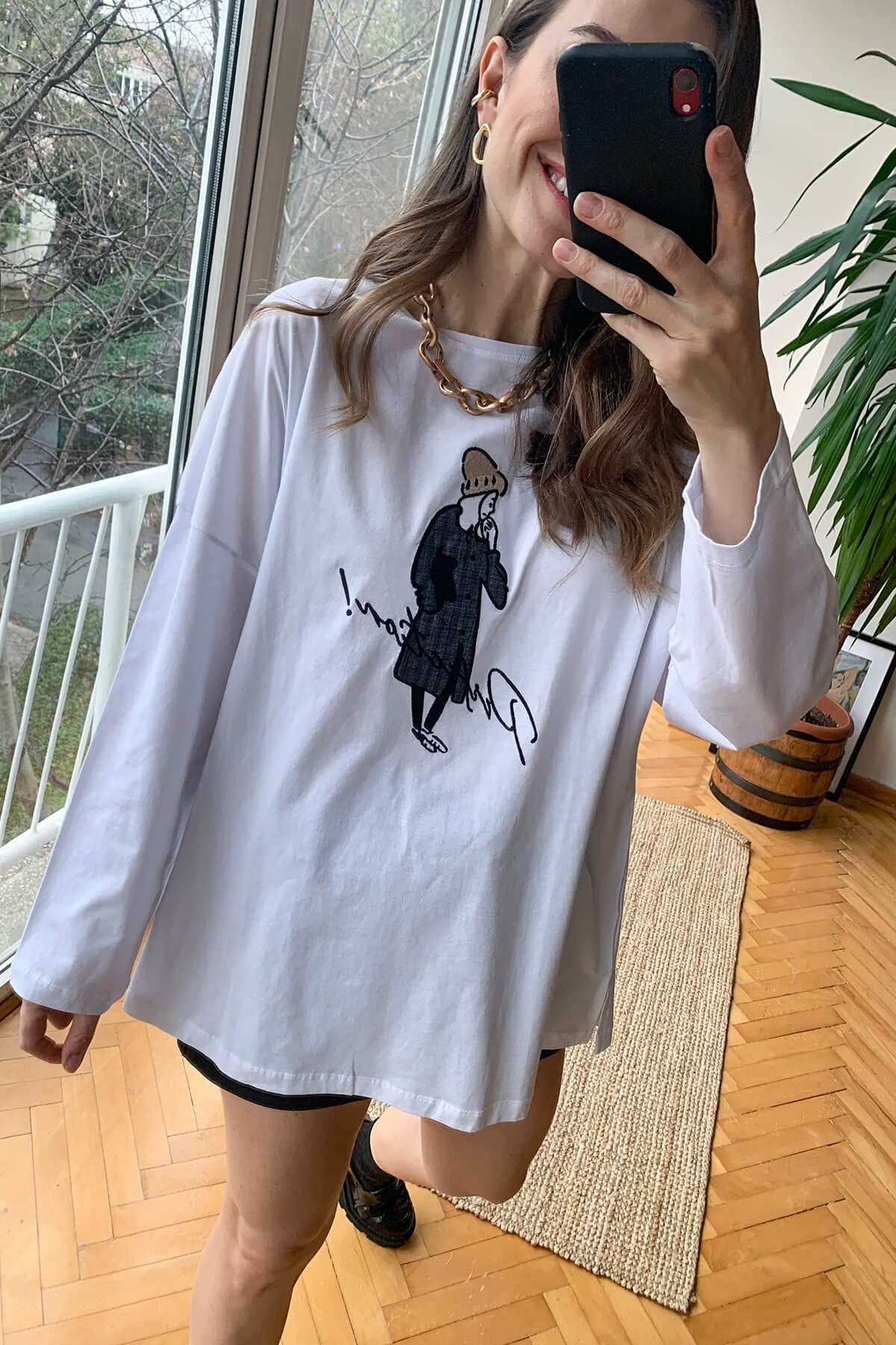Beyaz Uzun Kollu Aplike T-Shirt