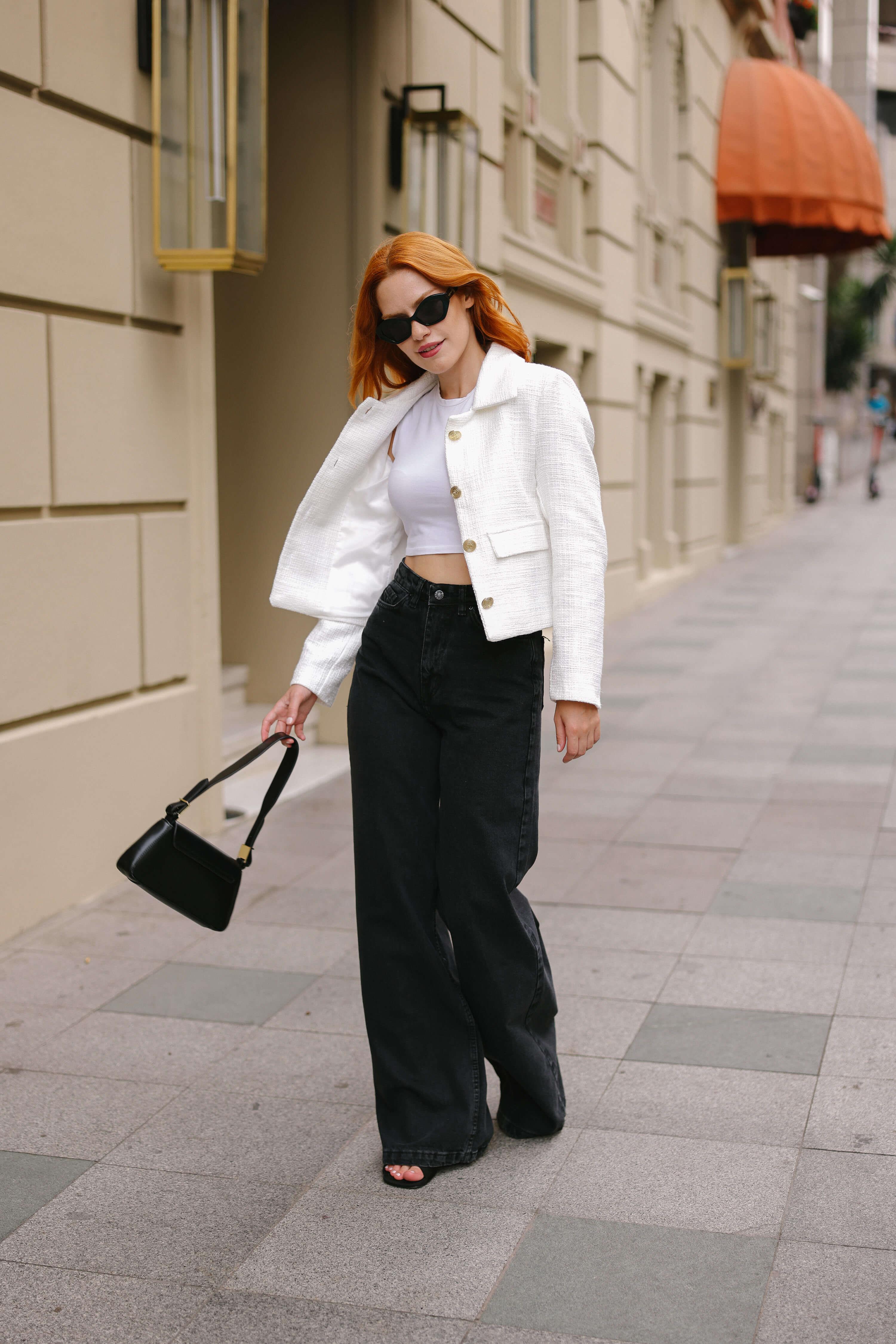 Beyaz Vatkalı Düğmeli Astarlı Tüvit Blazer Ceket