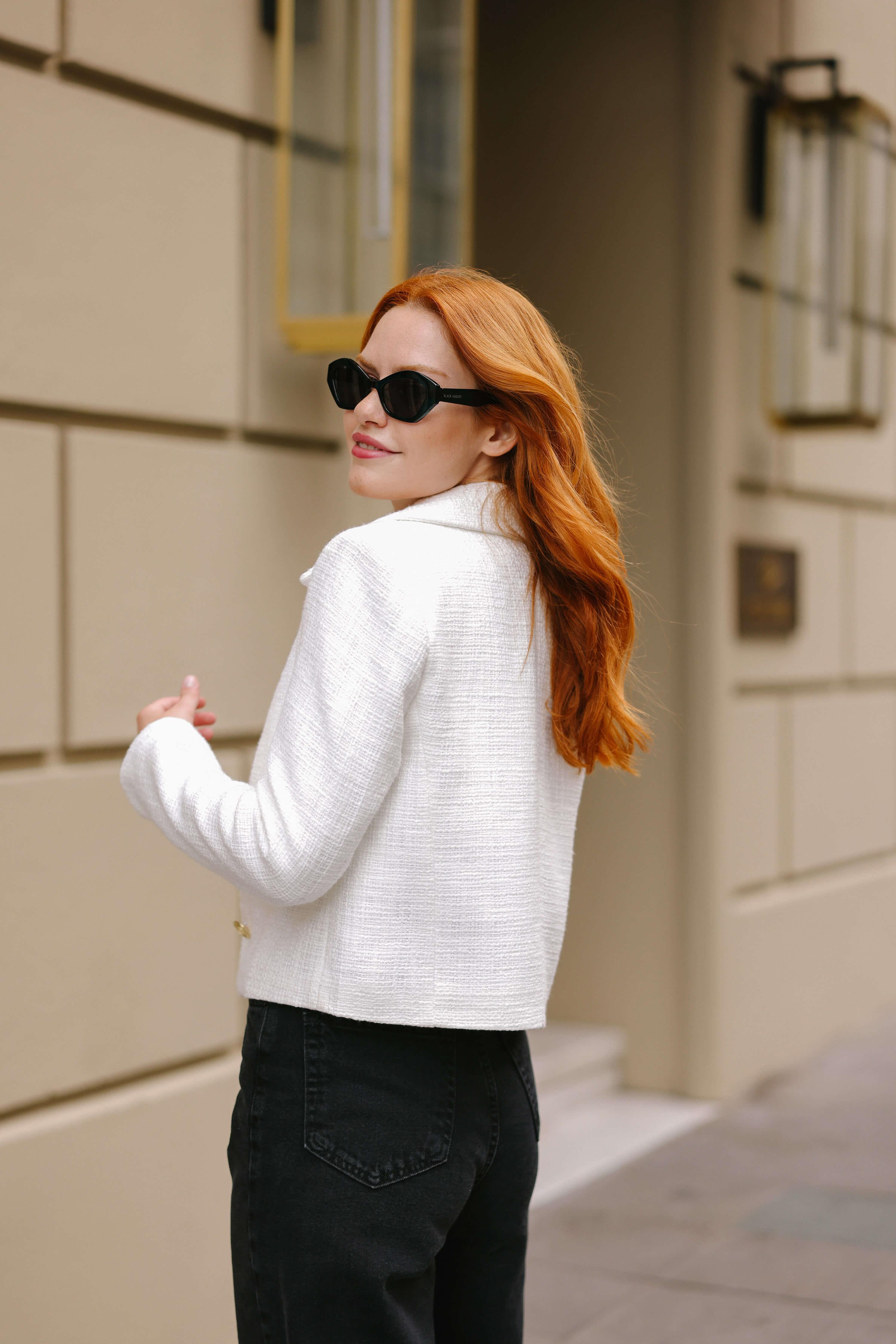 Beyaz Vatkalı Düğmeli Astarlı Tüvit Blazer Ceket