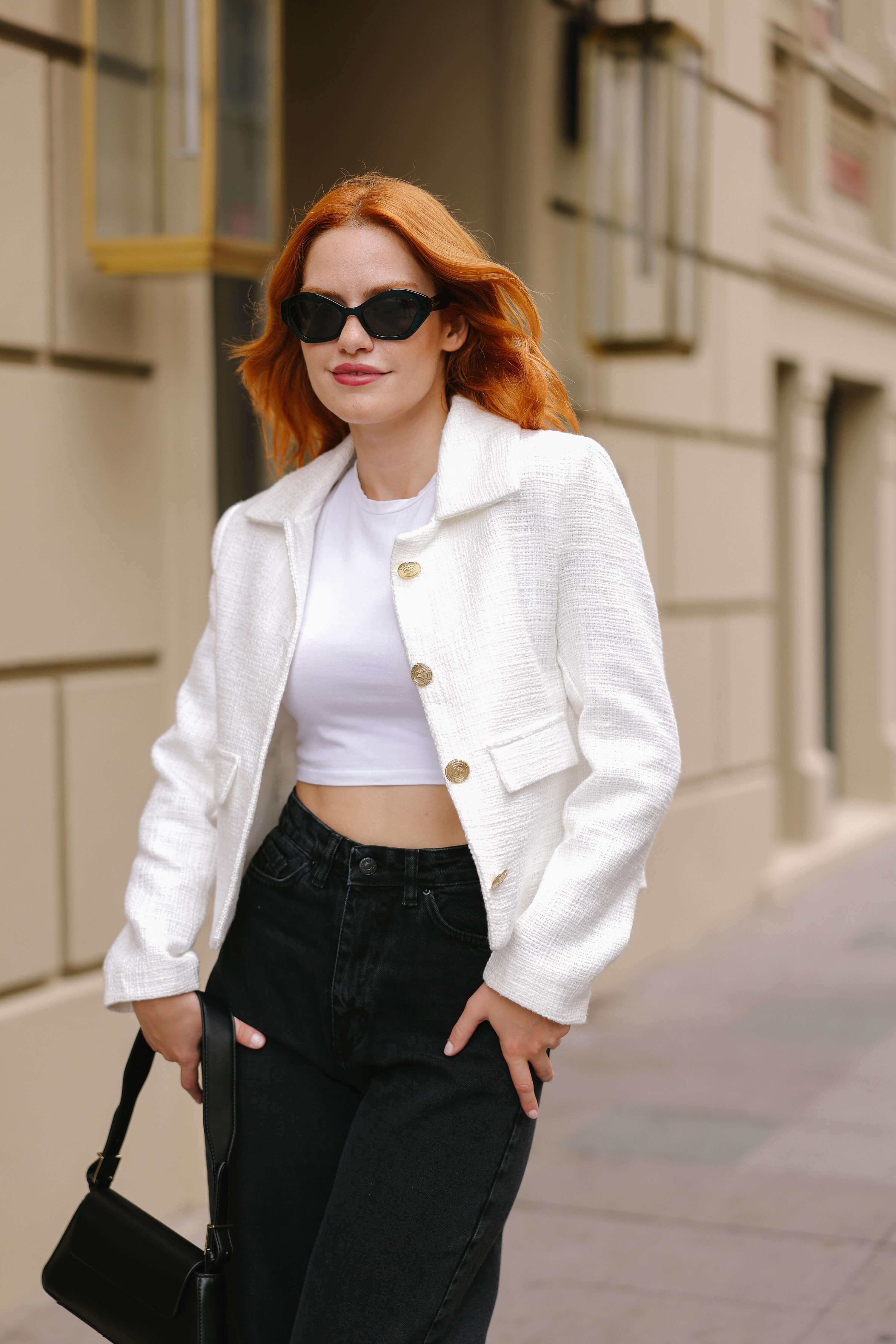 Beyaz Vatkalı Düğmeli Astarlı Tüvit Blazer Ceket