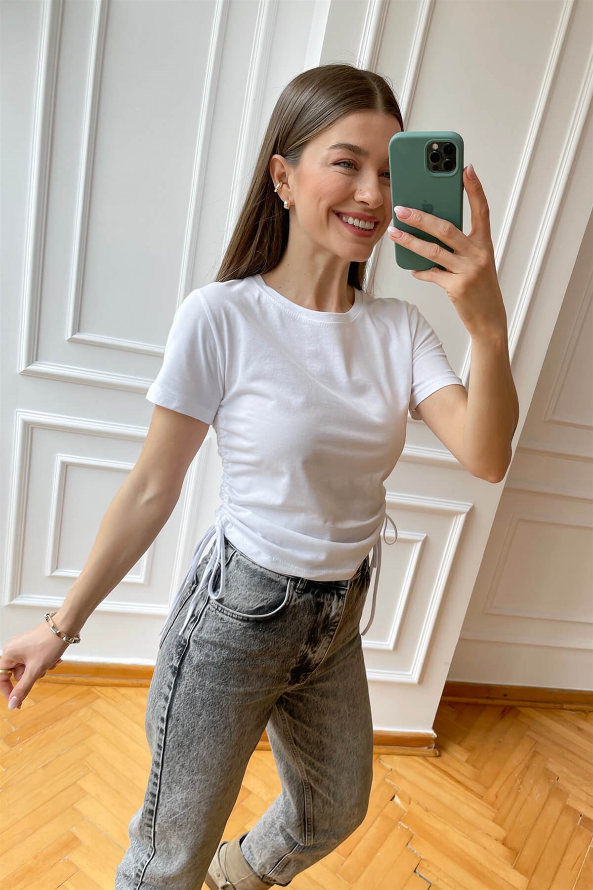Beyaz Yanları Bağcıklı Basic T-Shirt