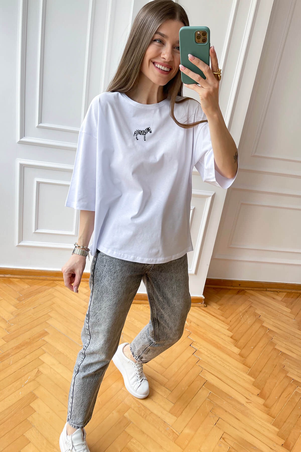 Beyaz Zebra Nakışlı T-Shirt