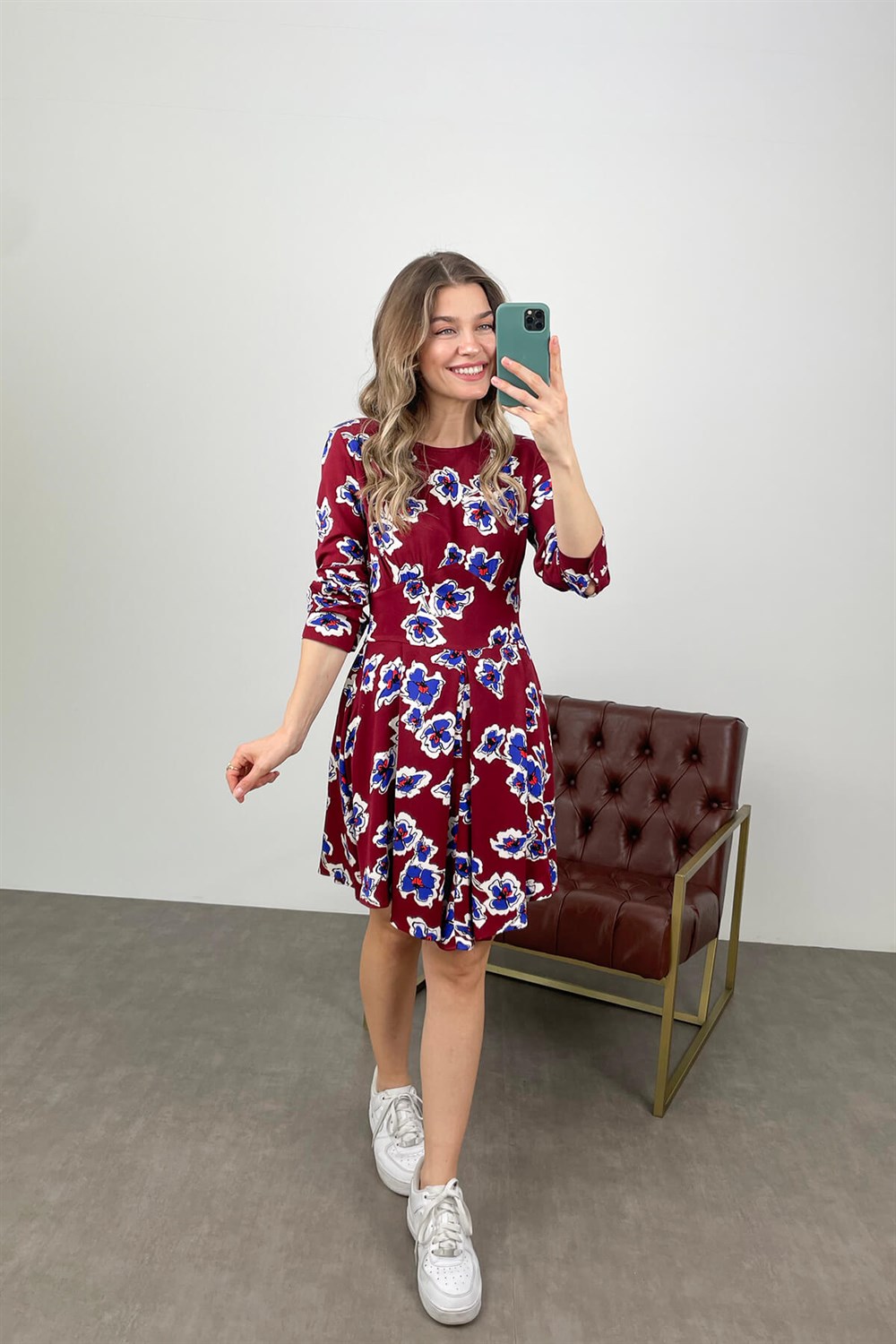 Bordo Çiçekli Vatkalı Elbise