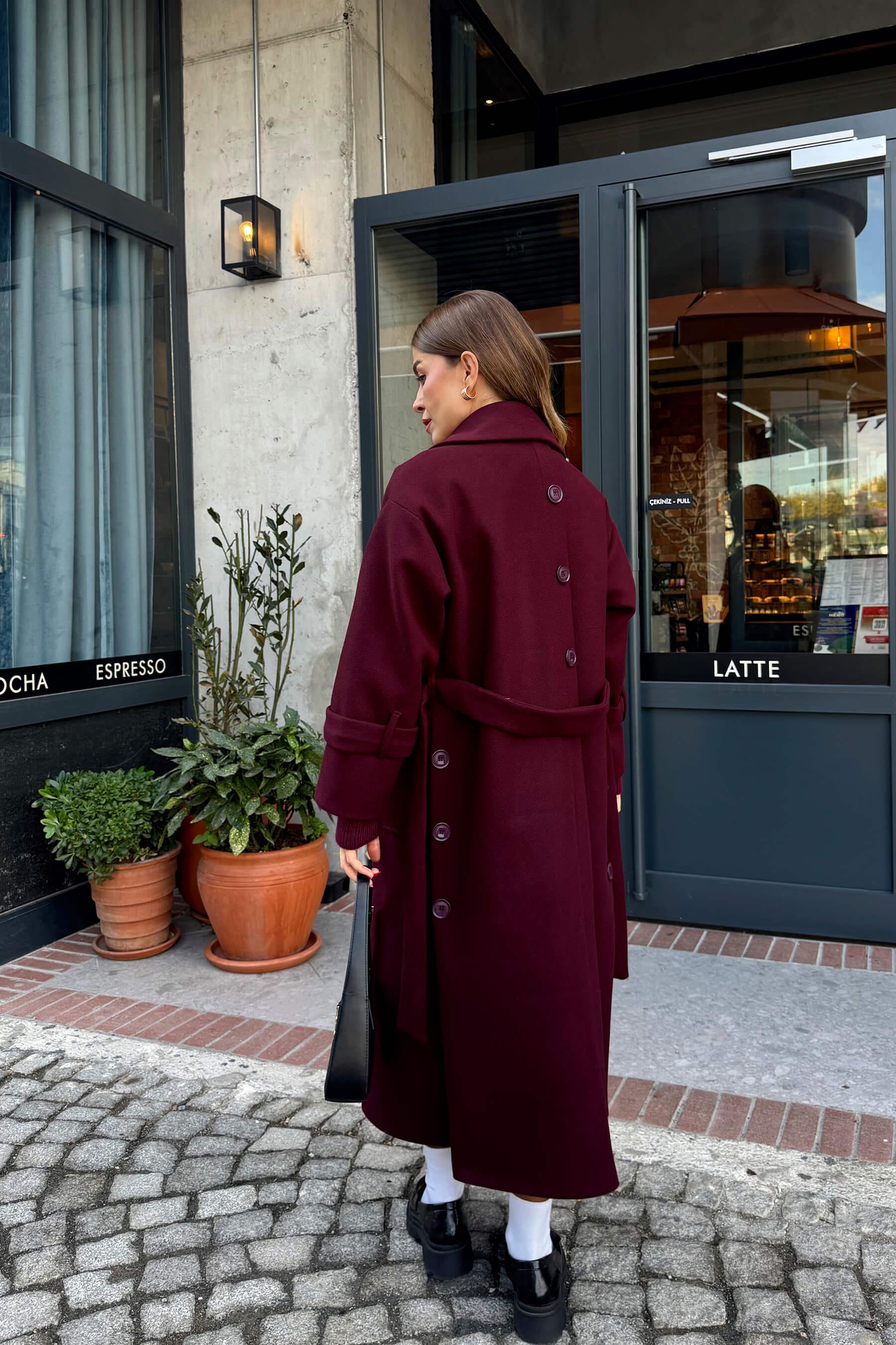 Bordo Kolları Kemerli Arkası Düğmeli Astarlı Oversize Yün Kaban