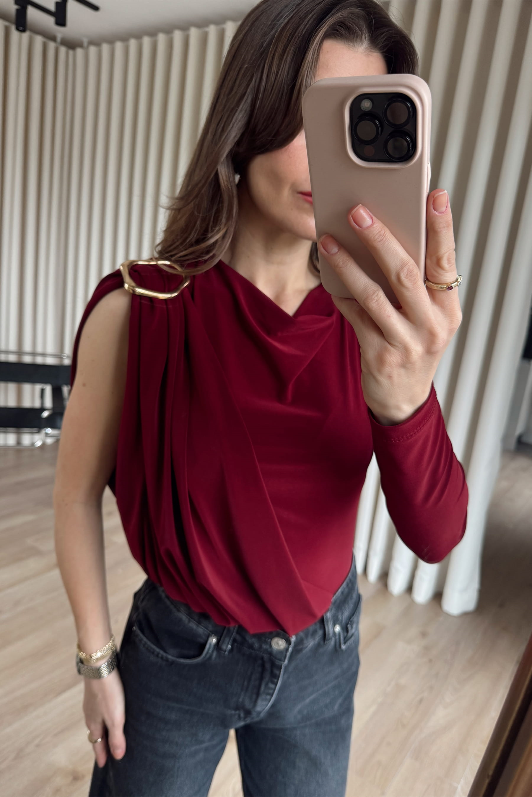 Bordo Tek Omuz Gold Toka Detaylı Bluz