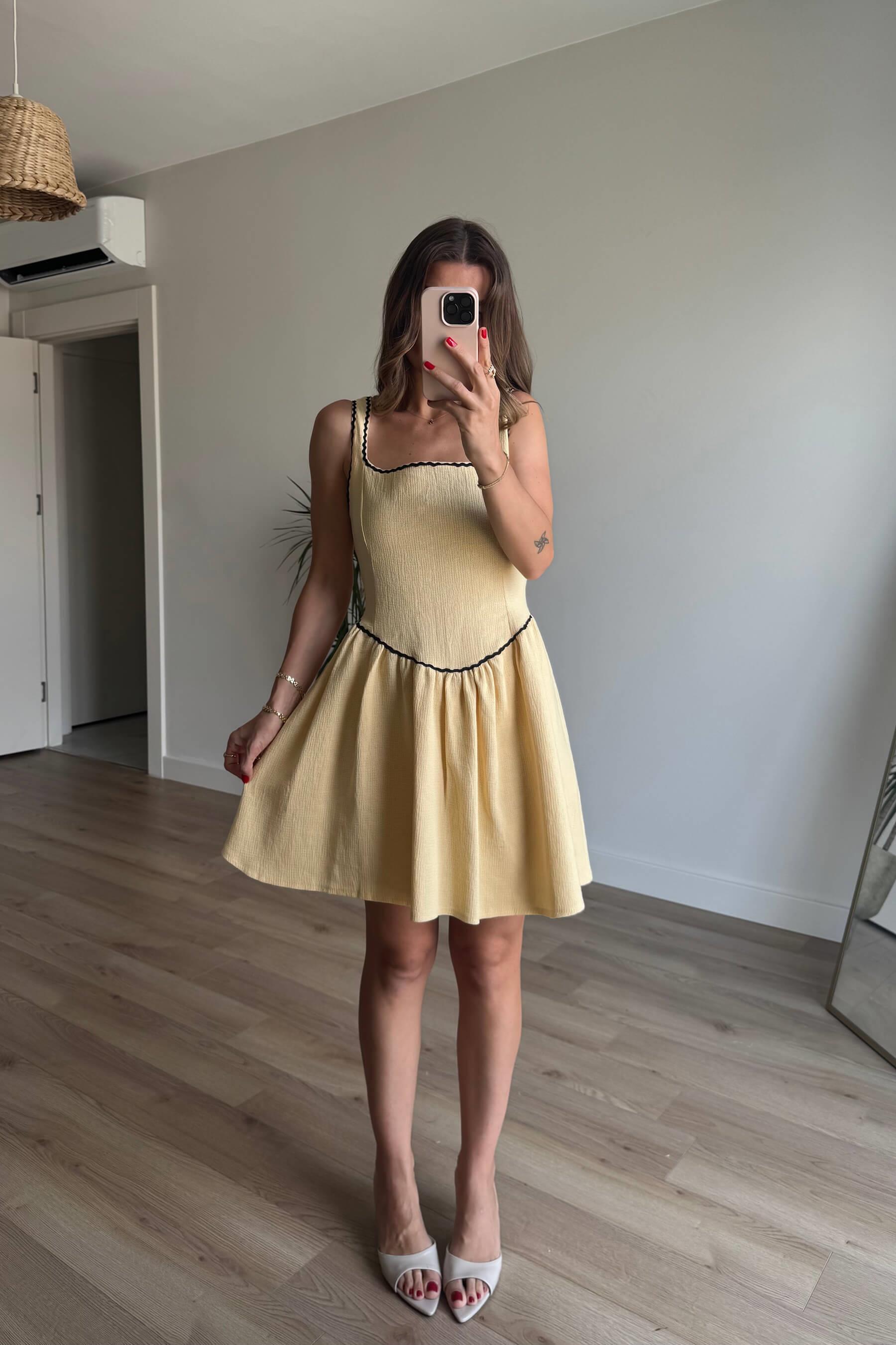 Butter Yellow Kalın Askılı Dantel Detaylı Ajurlu Keten Elbise