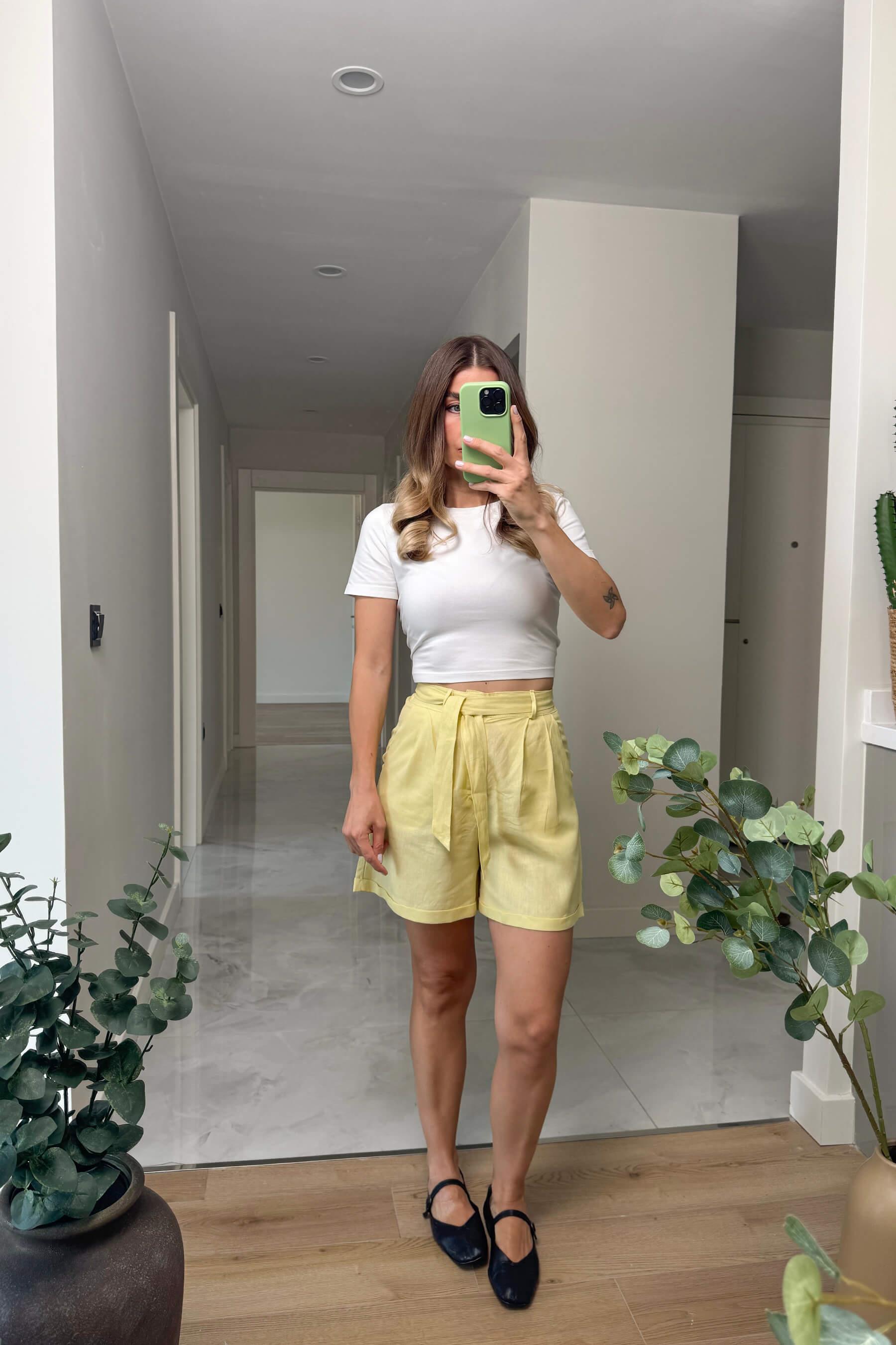 Butter Yellow Premium Kuşaklı Keten Şort