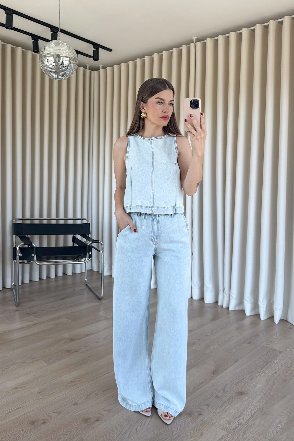 Buz Mavi Arkadan Fermuarlı Sıfır Kol Denim Bluz Pantolon Takım