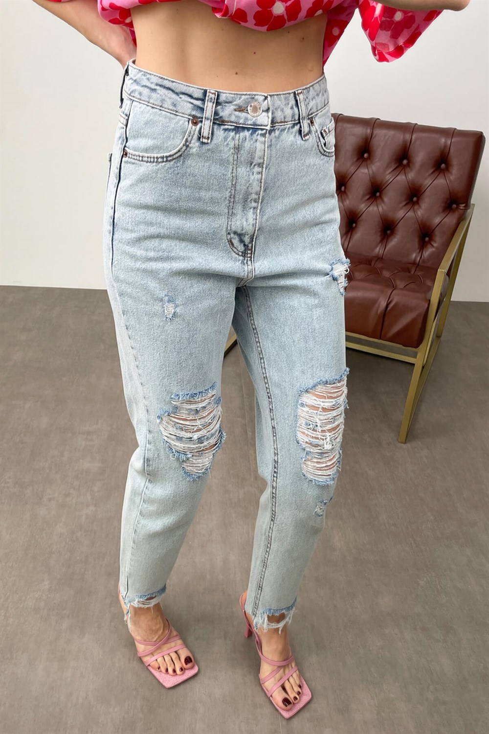 Buz Mavisi Yırtık Detay Mom Jean