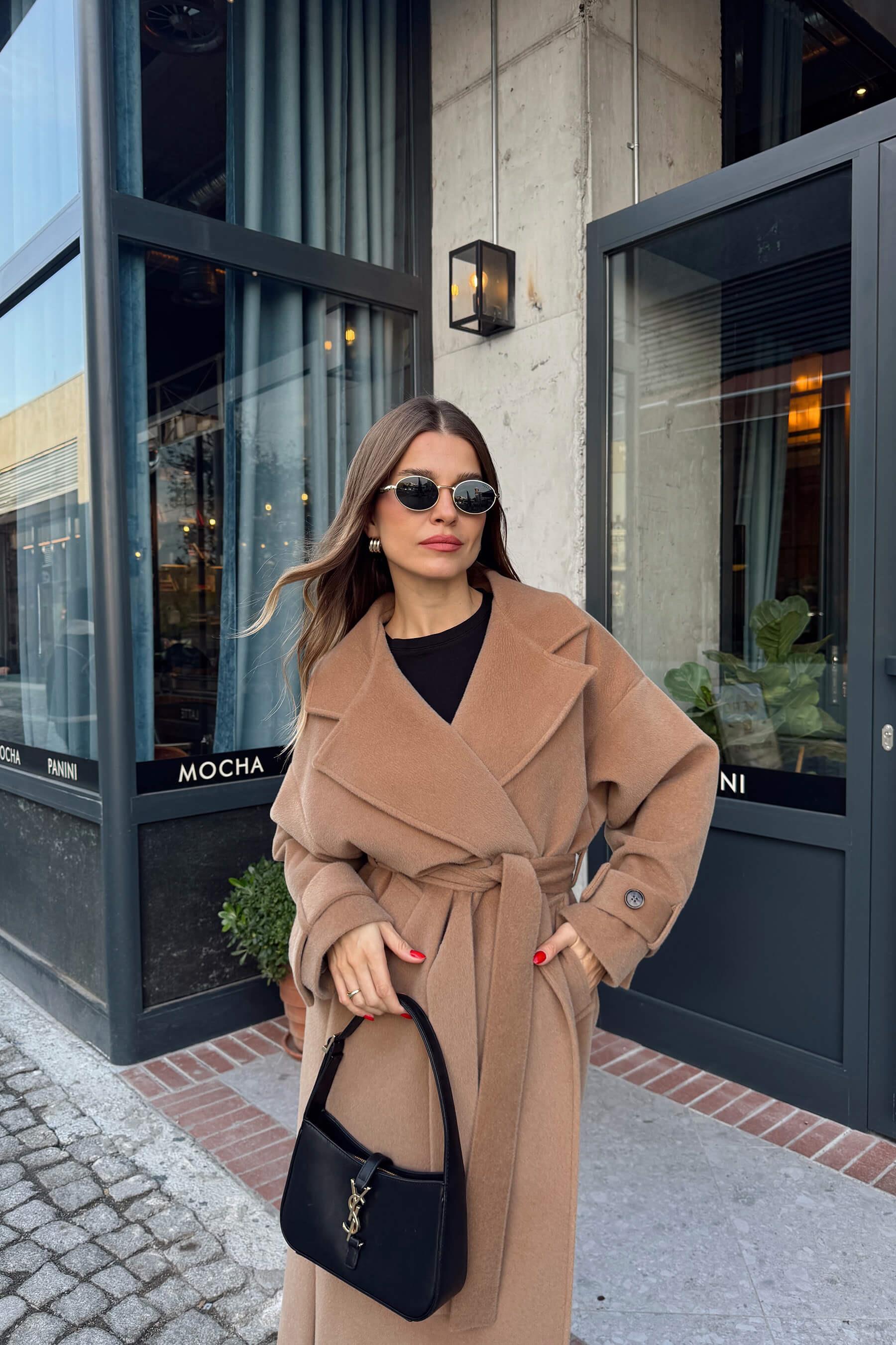 Camel Astarlı Kruvaze Oversize Yün Kaban