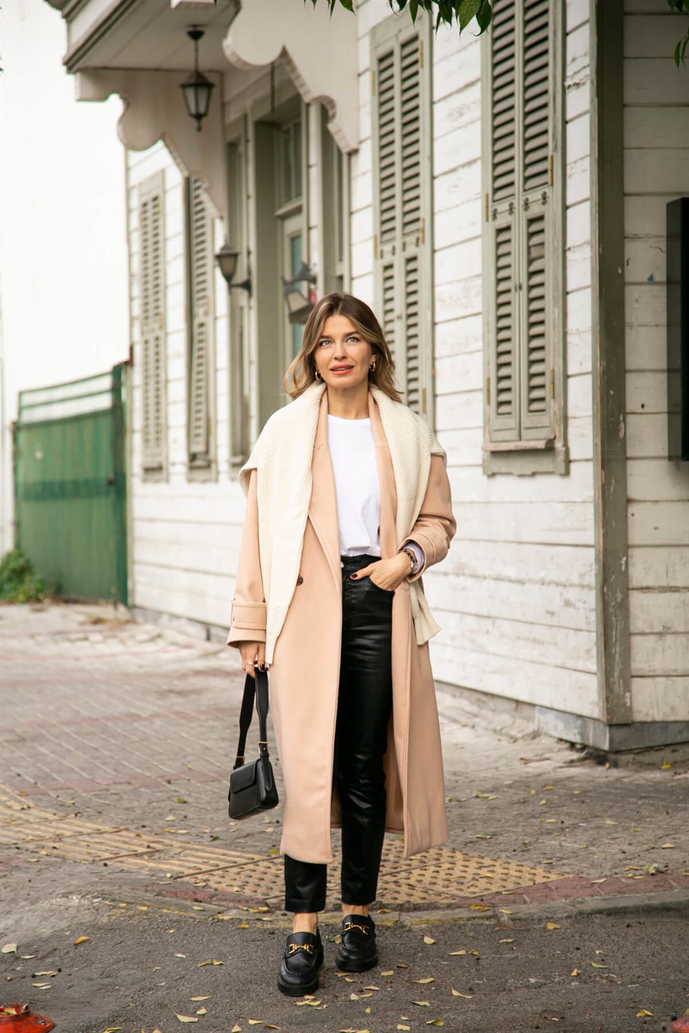 Camel Kruvaze Düğmeli Astarlı Oversize Kaşe Kaban