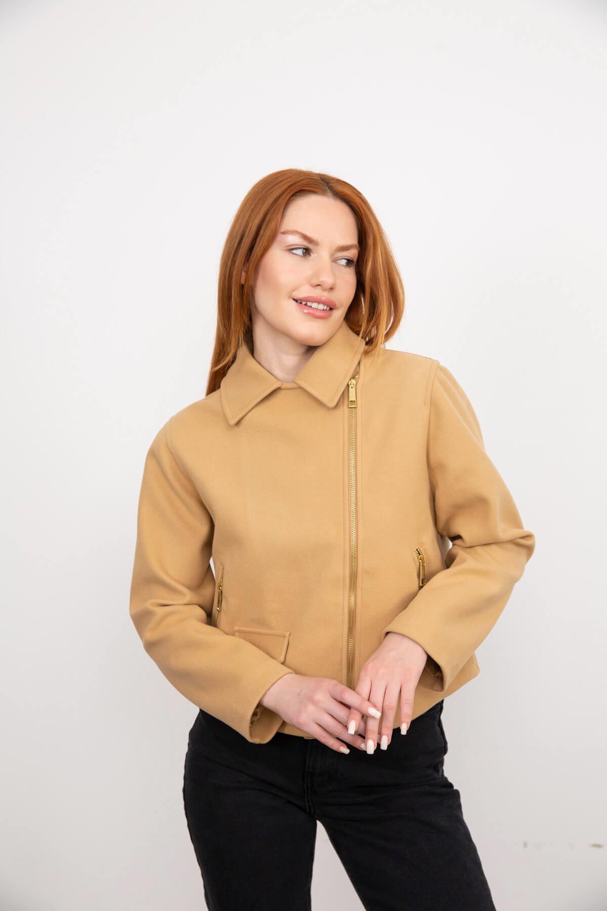 Camel Kruvaze Yaka Fermuarlı Kaşe Crop Ceket