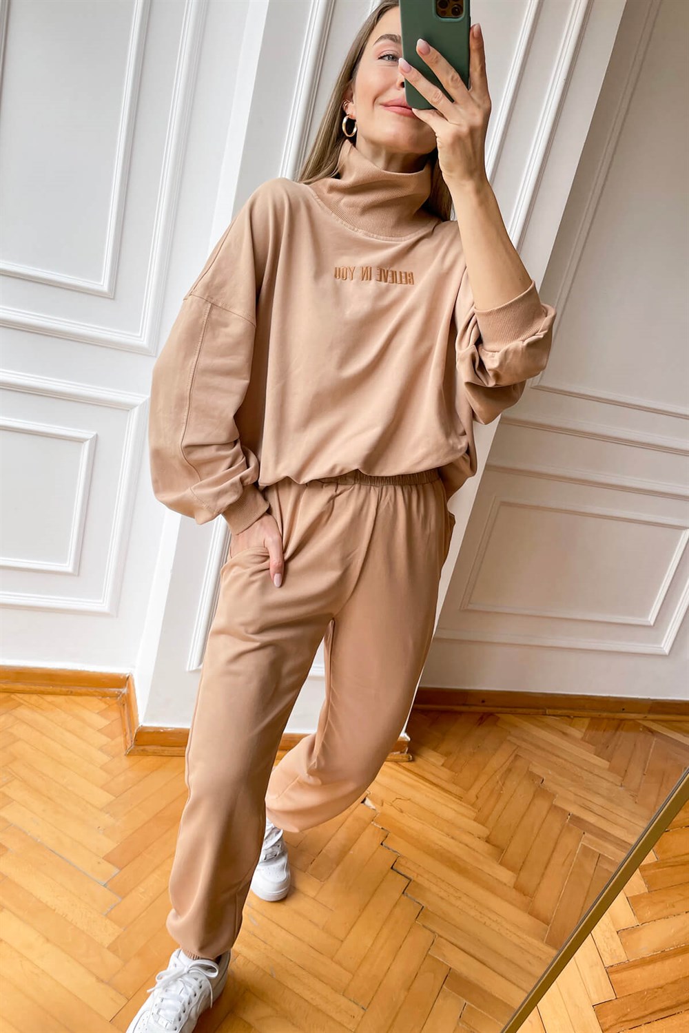 Camel Nakışlı Balıkçı Yaka Eşofman Takımı