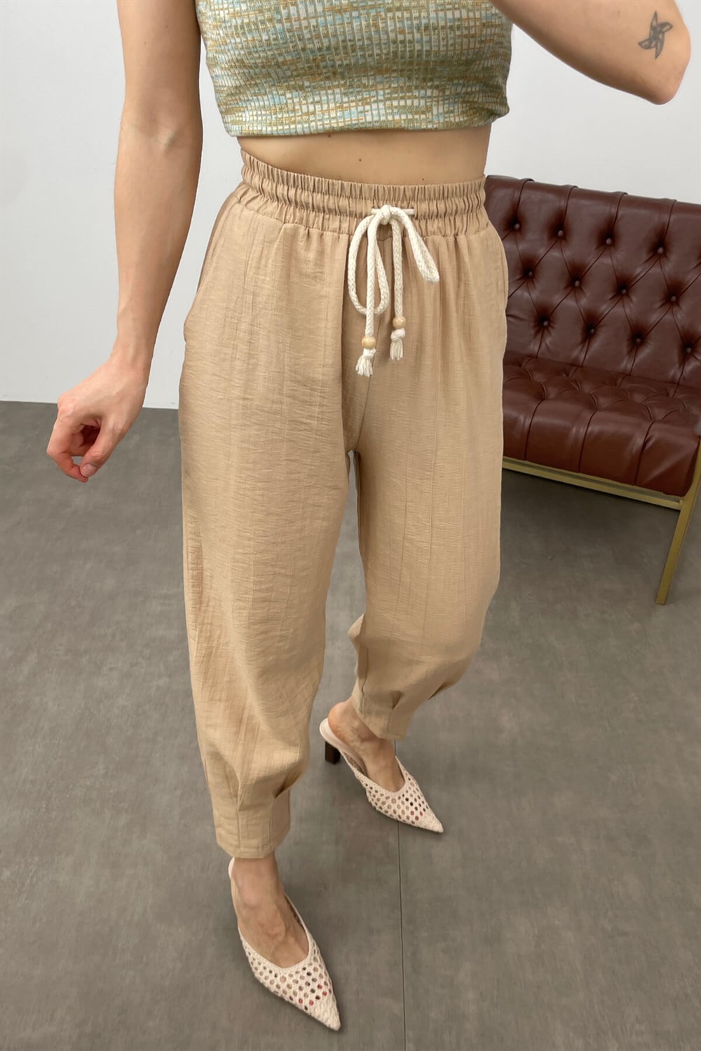 Camel Paçası Pileli Pantolon