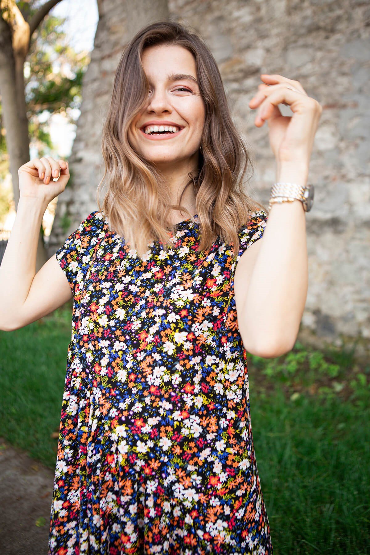 Desenli Asimetrik Fırfırlı Elbise