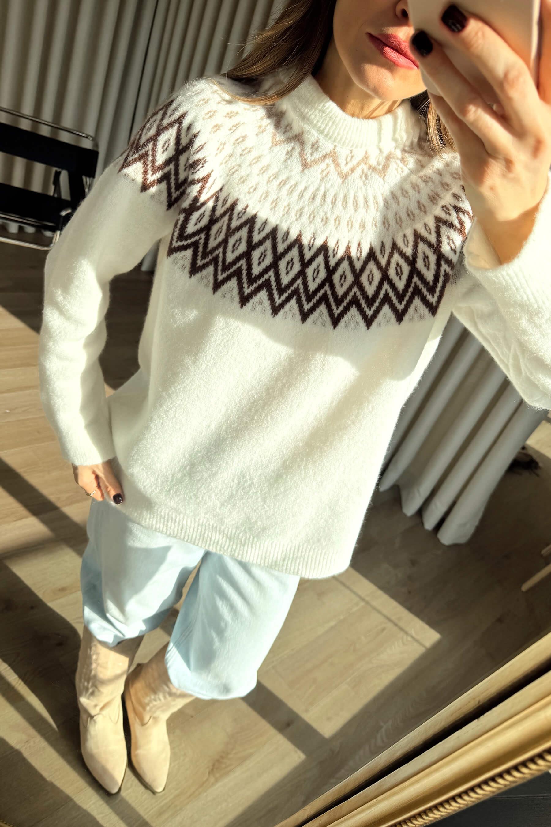 Ekru Acı Kahve Yaka Oversize Desenli Triko Kazak