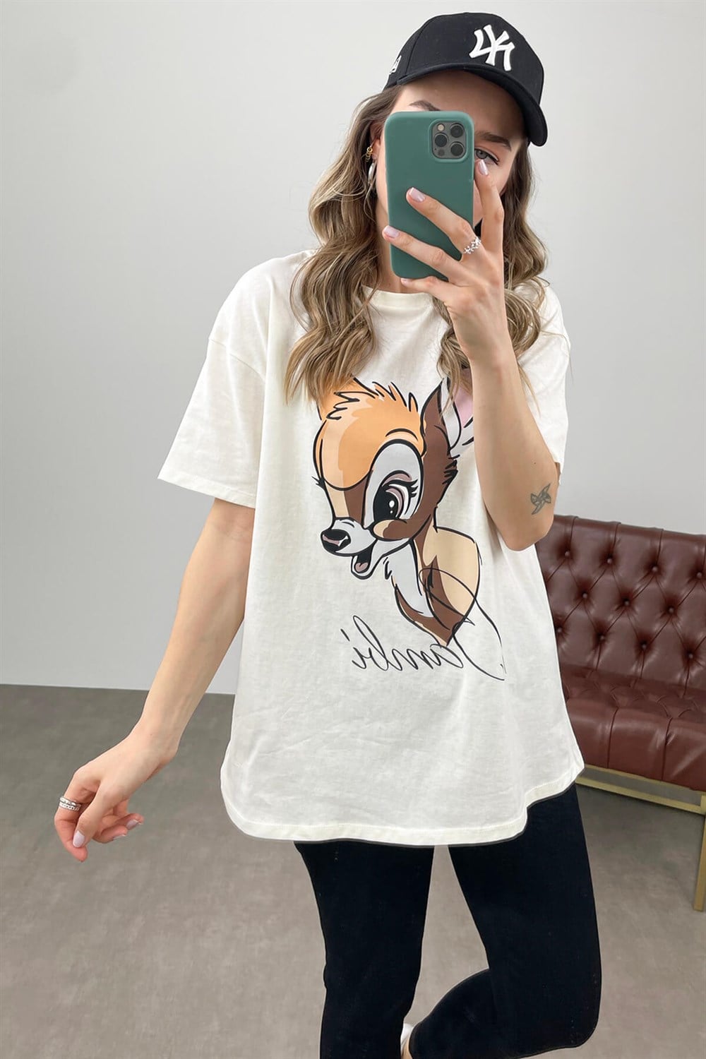 Ekru Bambi Baskılı T-Shirt