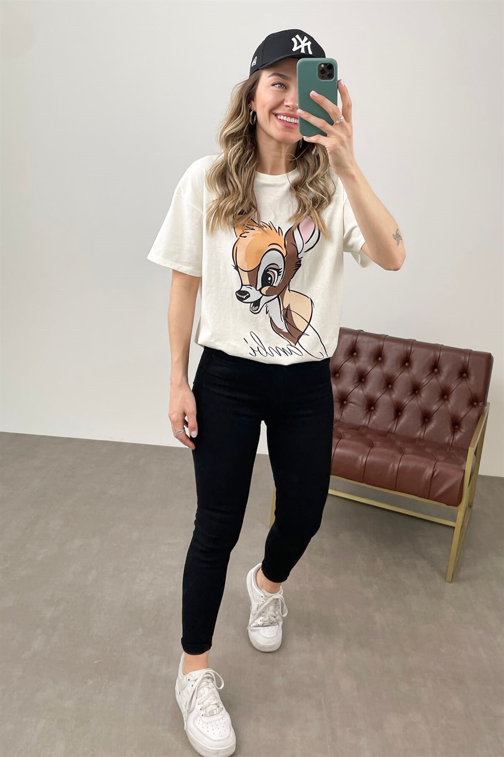 Ekru Bambi Baskılı T-Shirt