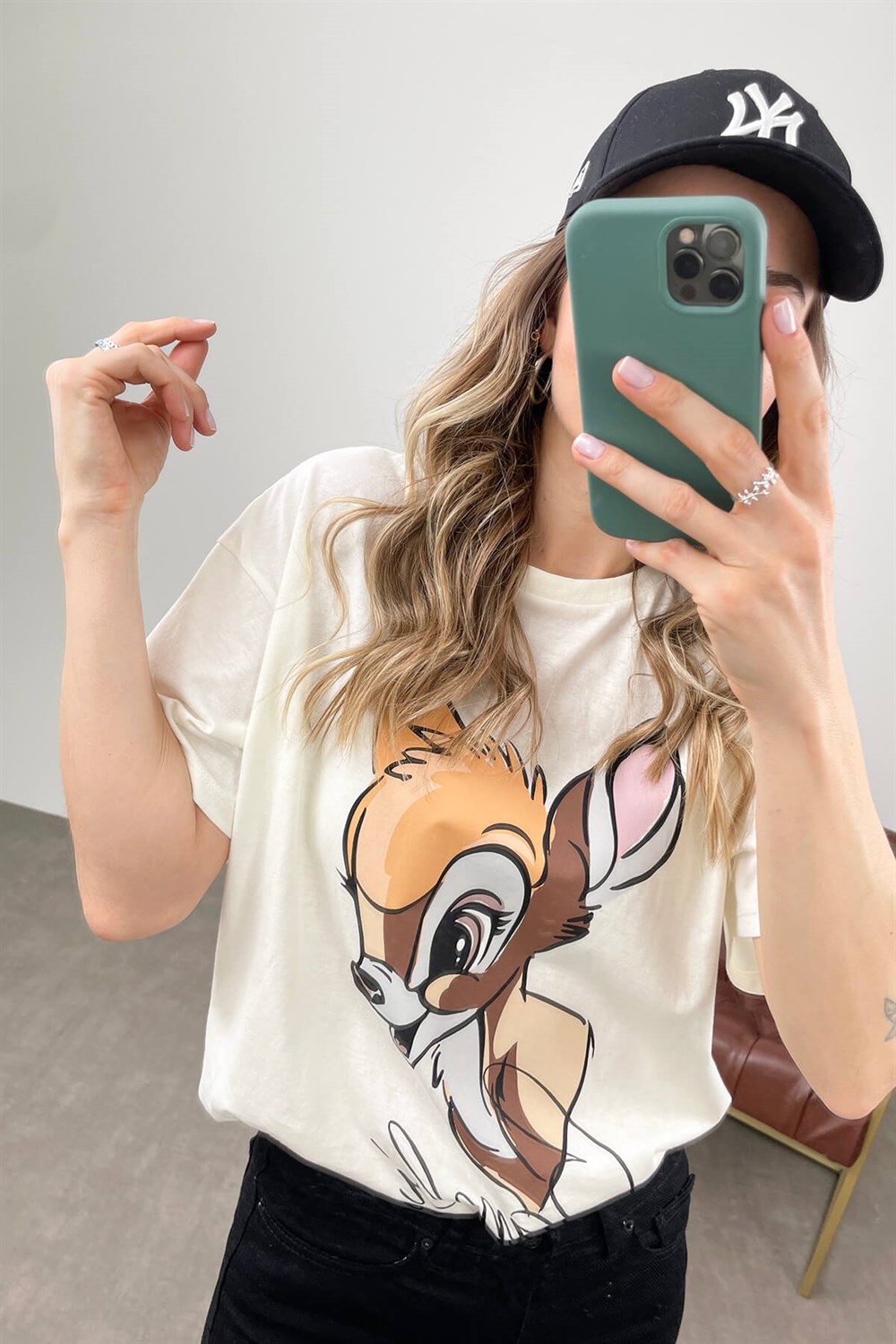 Ekru Bambi Baskılı T-Shirt