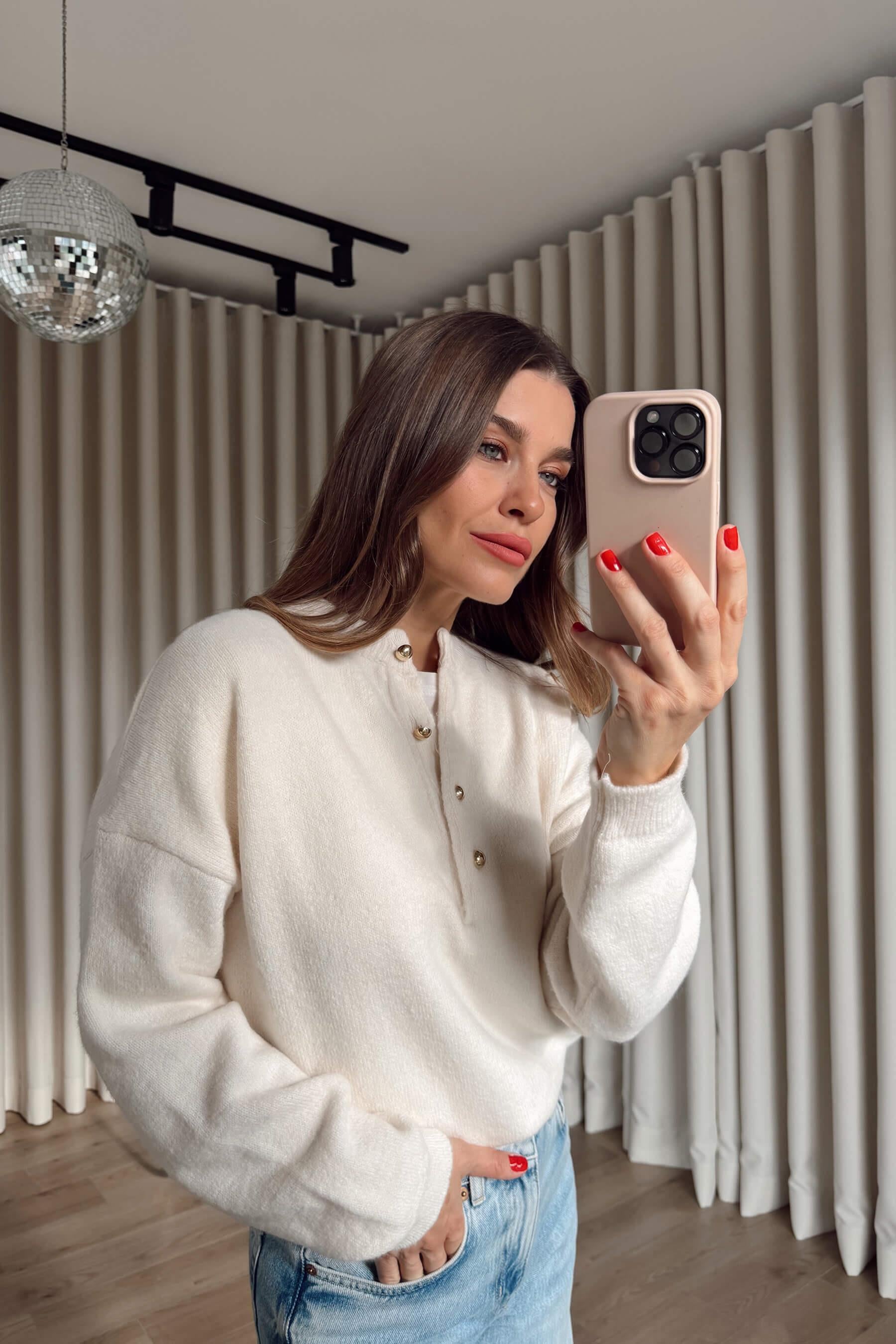Ekru Gold Düğmeli Oversize Triko Kazak