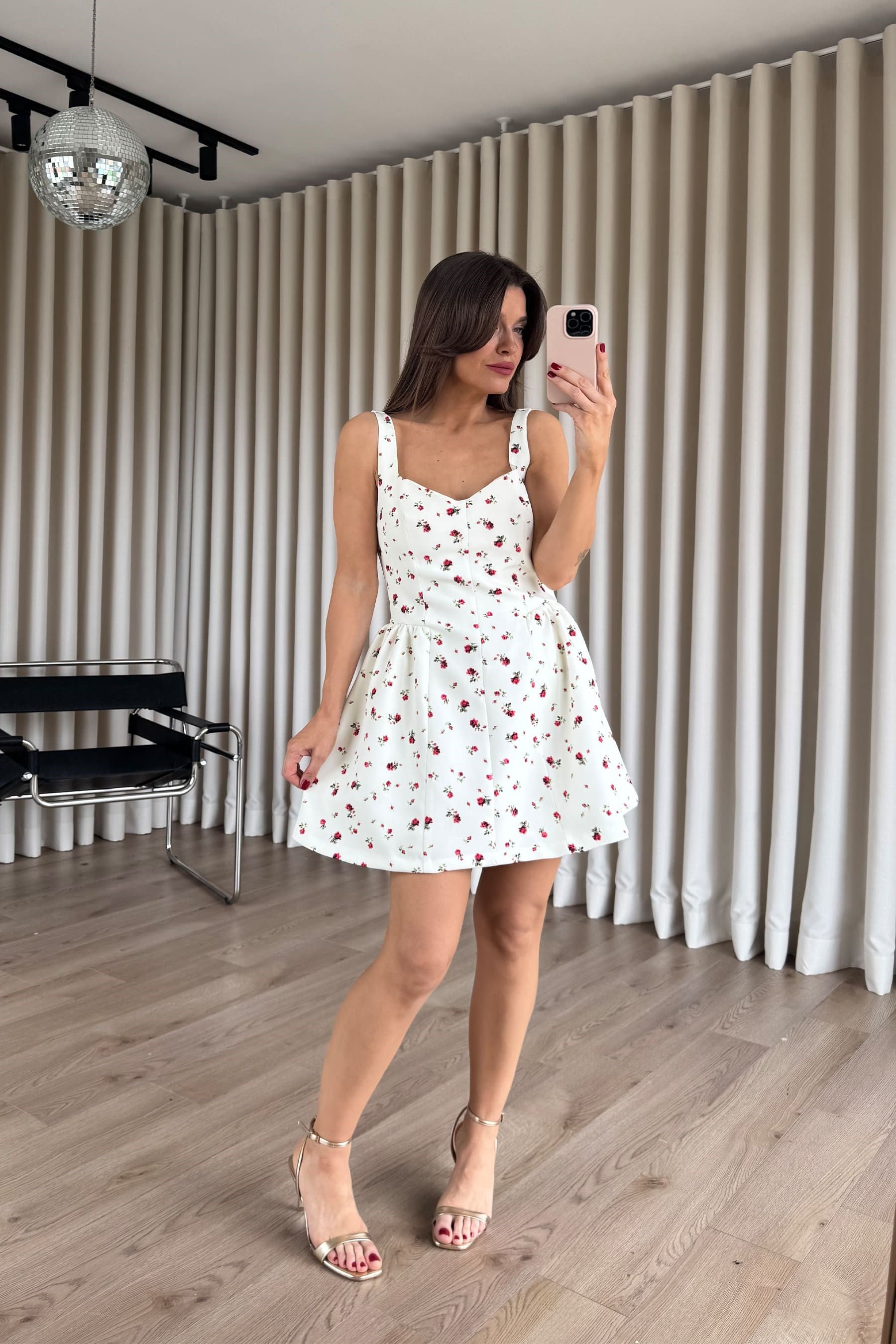 Ekru Kırmızı Çiçekli Kalın Askılı Astarlı Mini Elbise