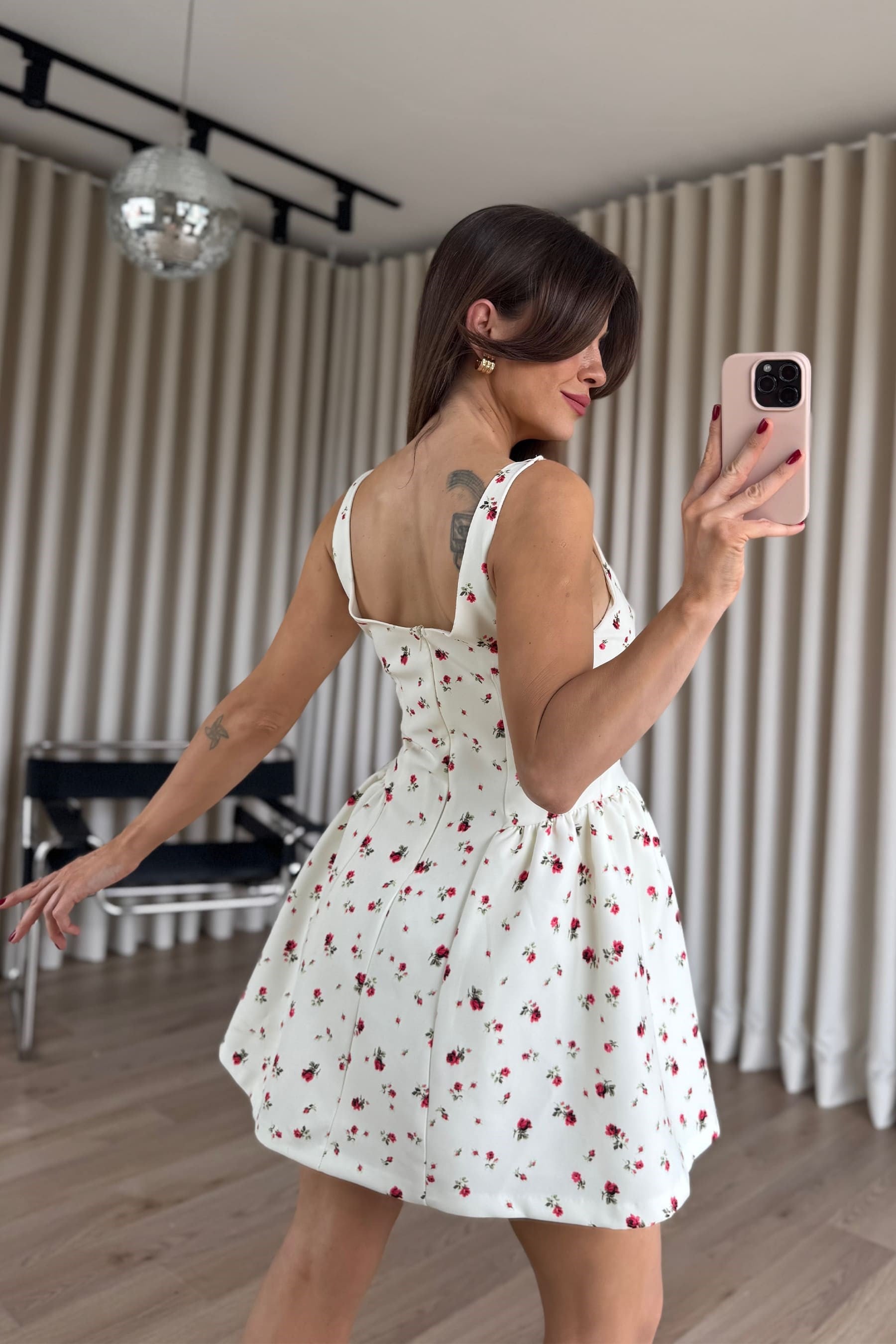 Ekru Kırmızı Çiçekli Kalın Askılı Astarlı Mini Elbise