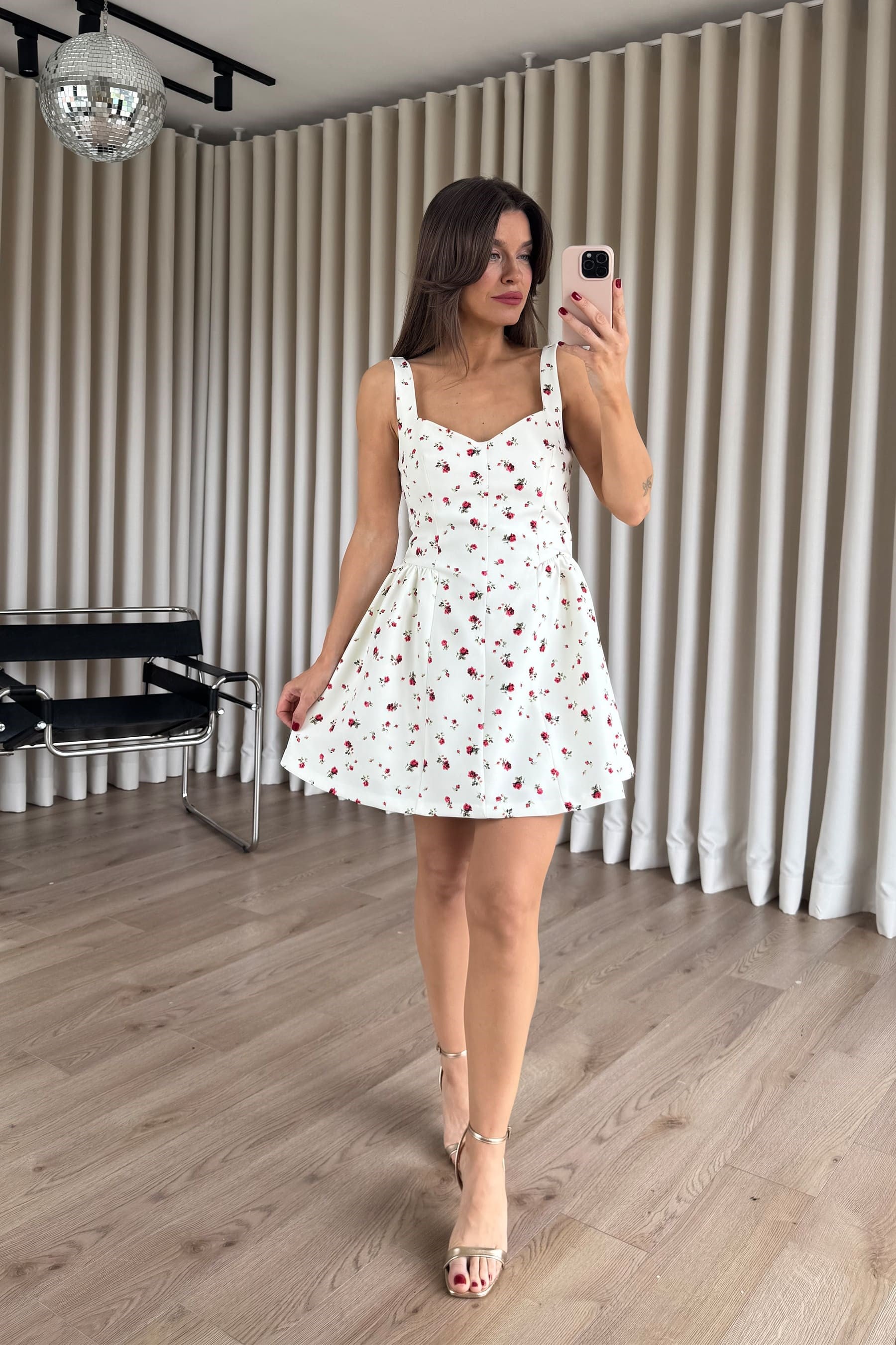 Ekru Kırmızı Çiçekli Kalın Askılı Astarlı Mini Elbise