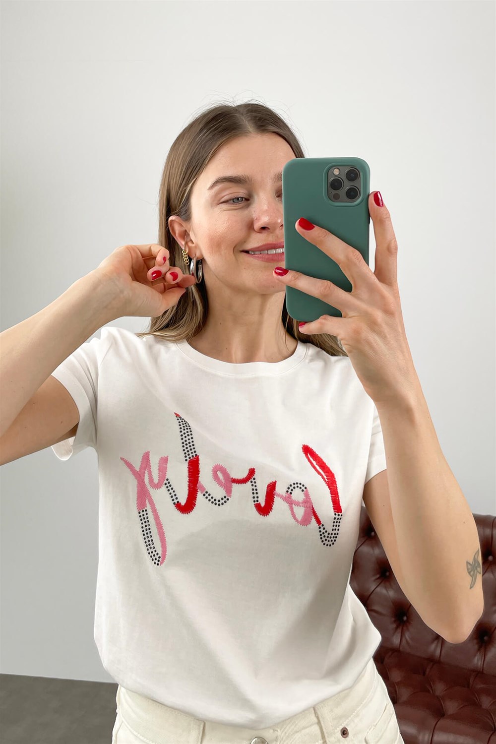 Ekru Lovely Yazılı T-Shirt