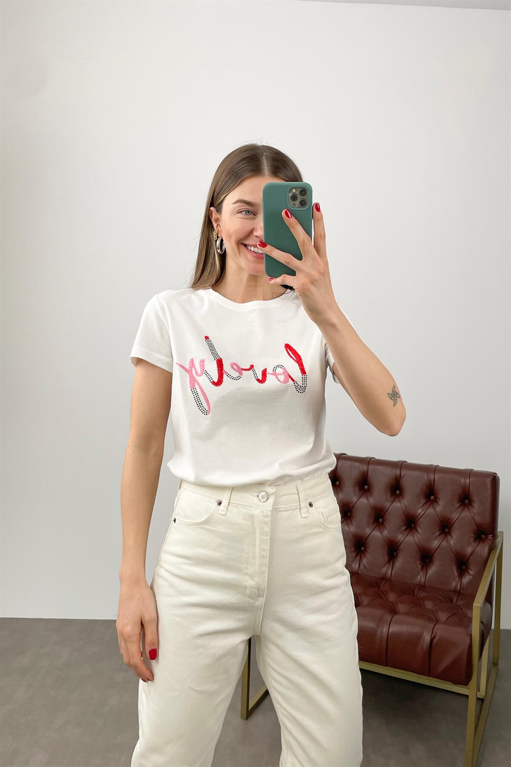 Ekru Lovely Yazılı T-Shirt