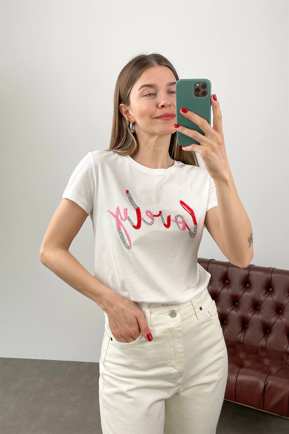 Ekru Lovely Yazılı T-Shirt