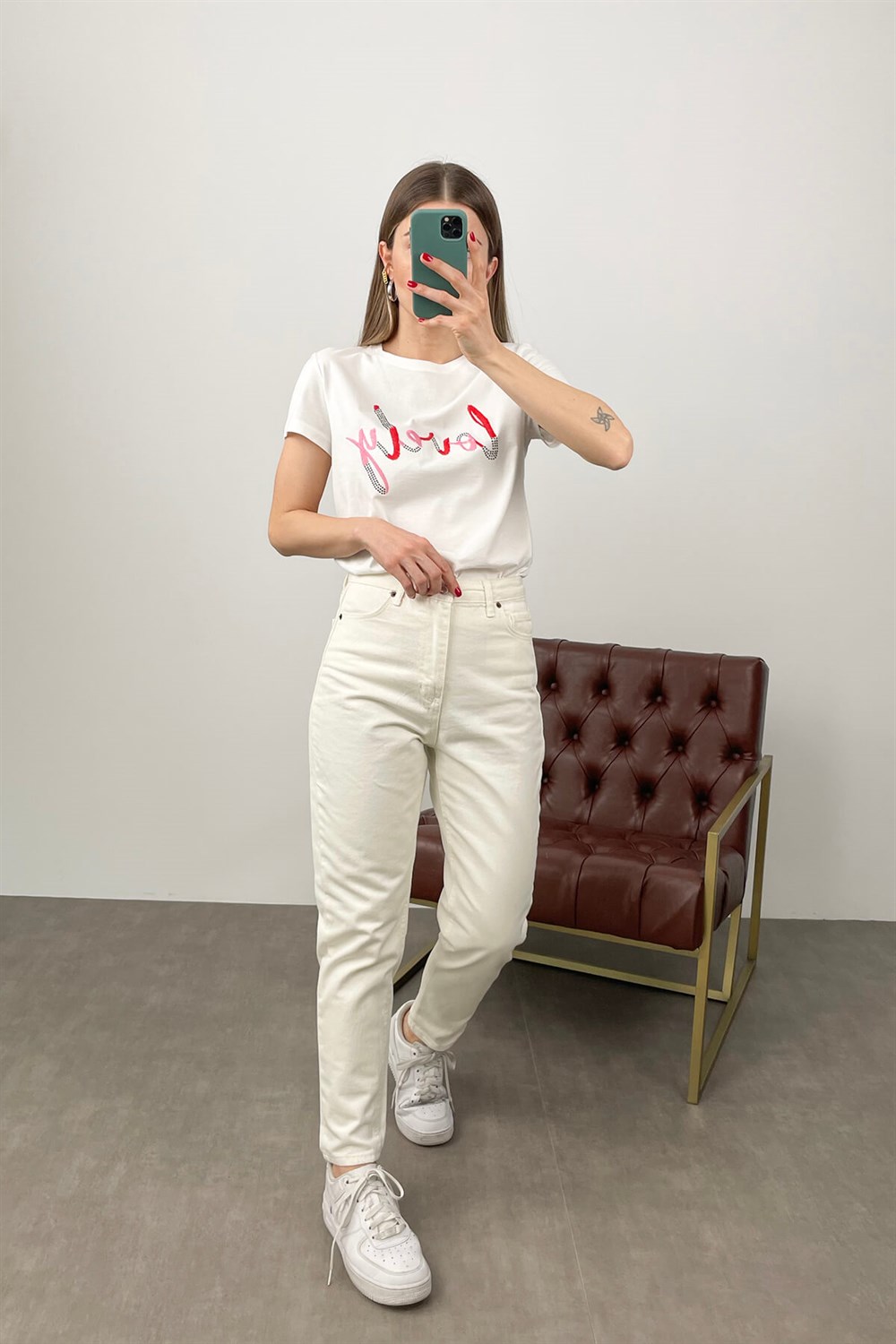 Ekru Lovely Yazılı T-Shirt