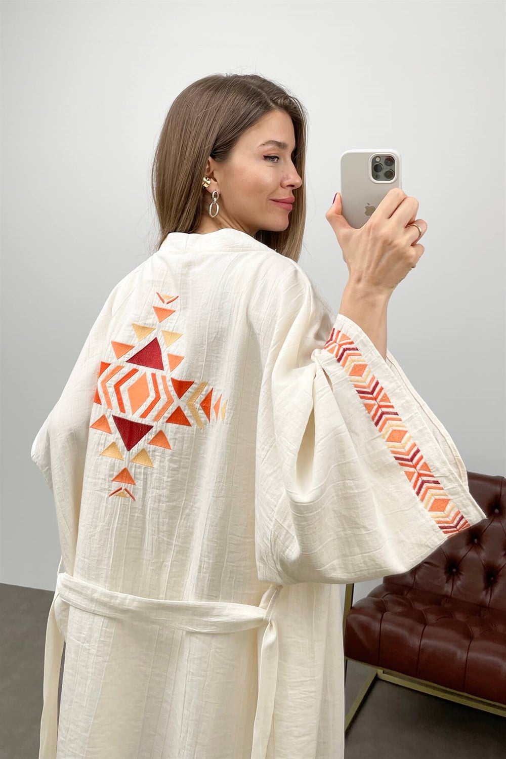 Ekru Nakışlı Kimono