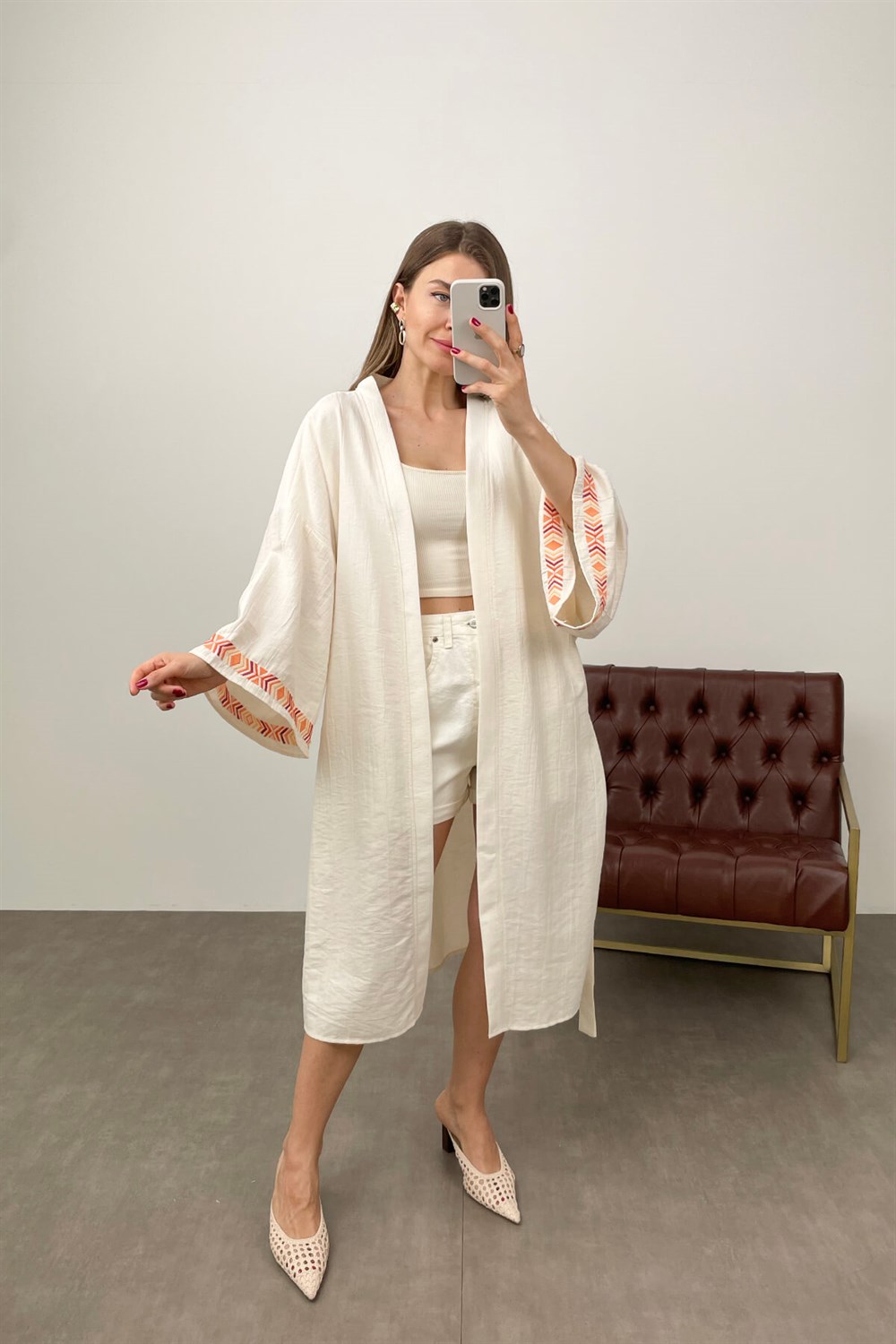 Ekru Nakışlı Kimono