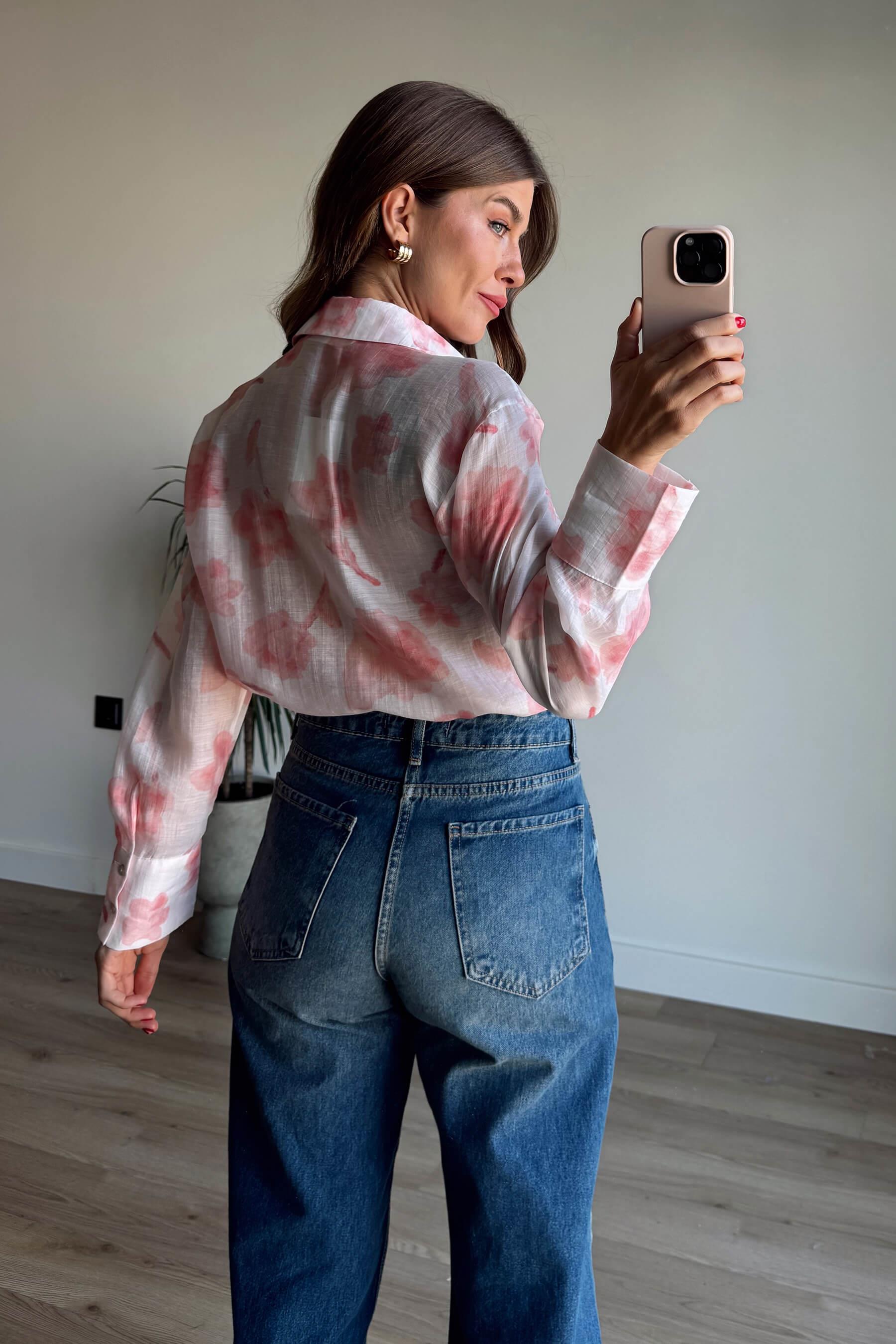 Ekru Pudra Çiçekli Baskılı İpek Dokulu Gömlek