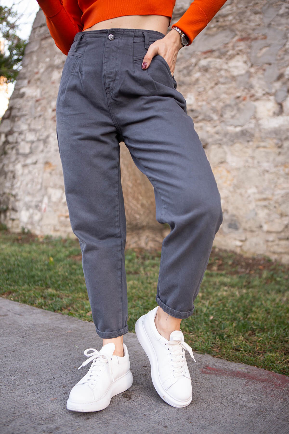 Füme Kemerli Mom Jean