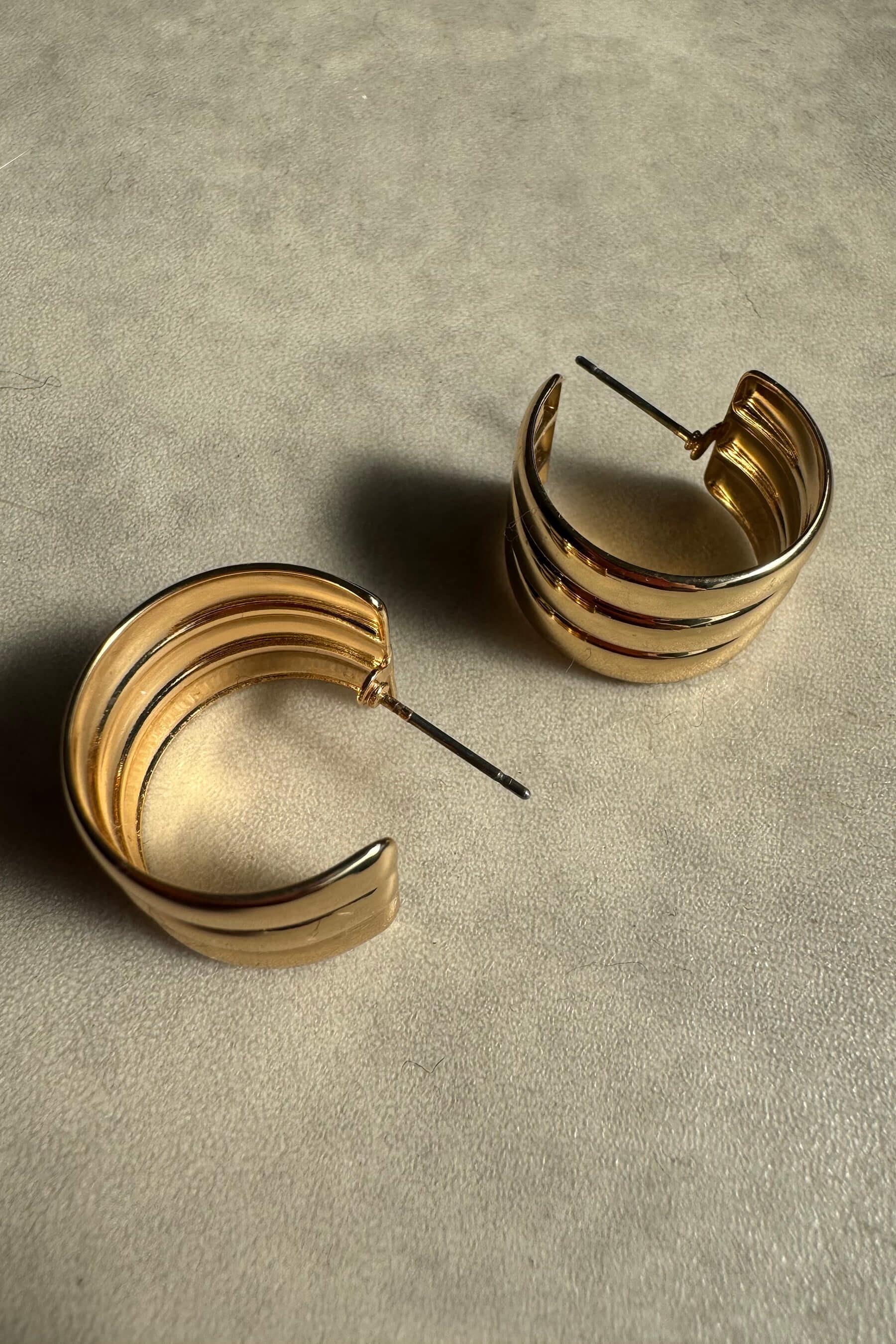 Gold Üçlü Plaka C Model Küpe
