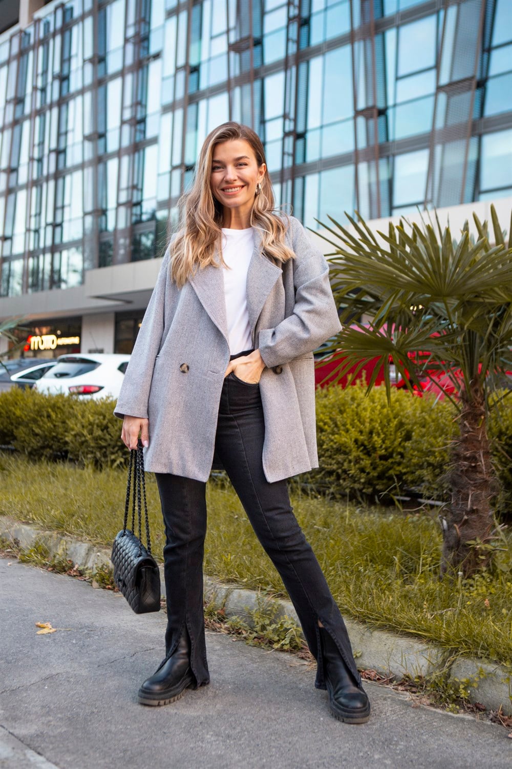 Gri Astarlı Oversize Kısa Kaşe Kaban