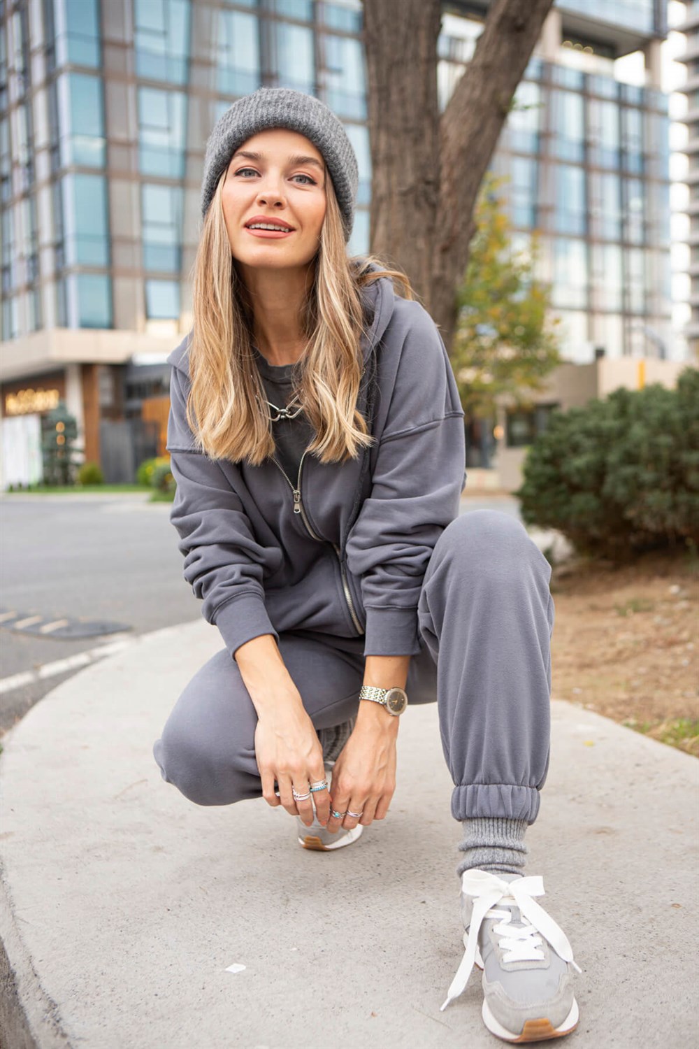 Gri Fermuarlı Sweatshirt
