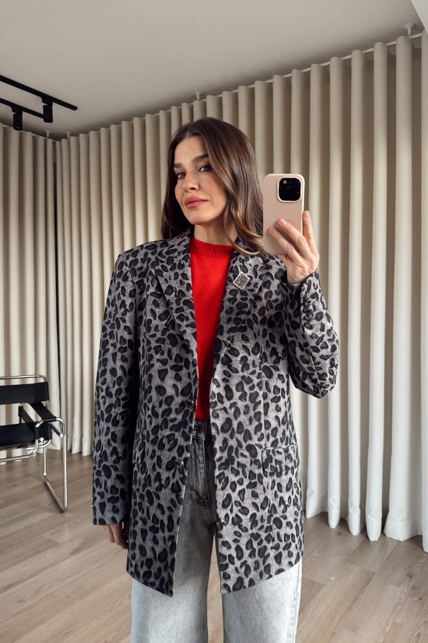 Gri Siyah Leopar Desen Sırt Detay Rozetli Astarlı Ceket