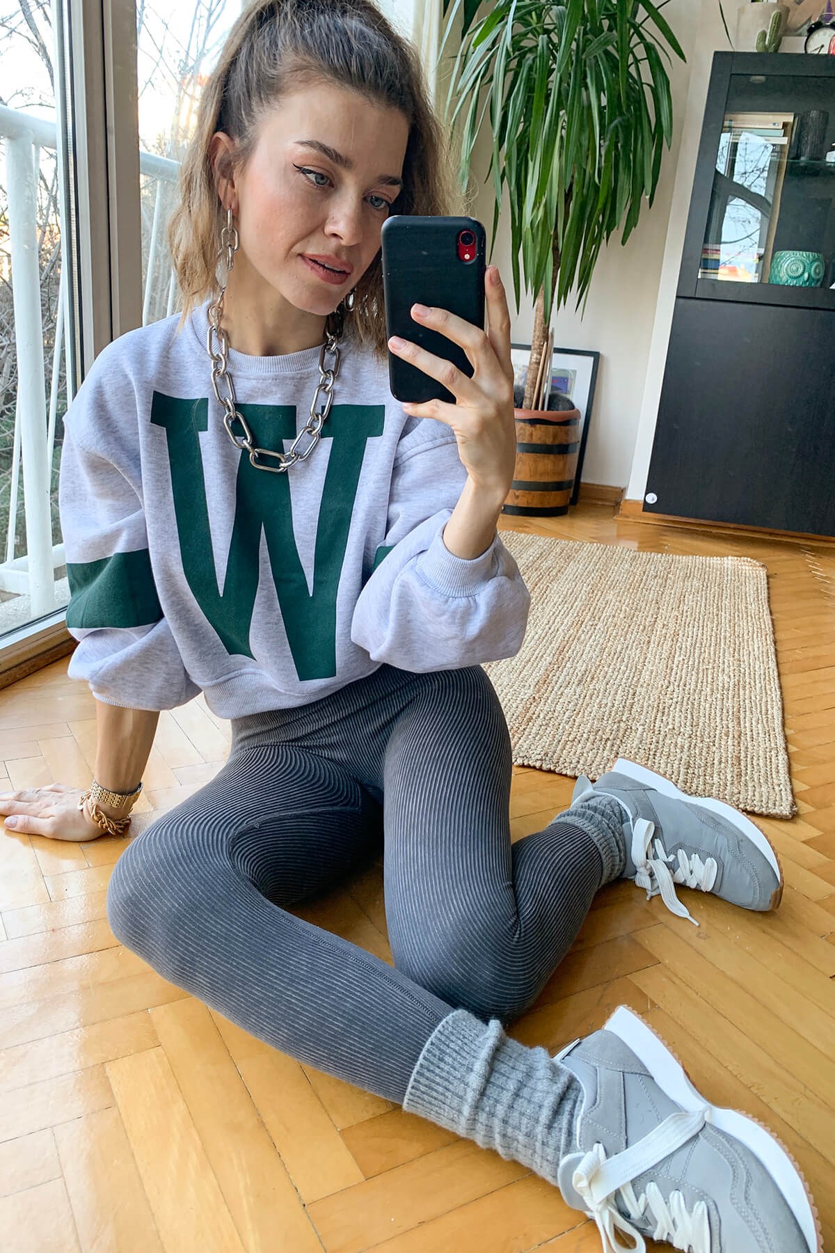 Gri W Baskılı Kısa Sweatshirt