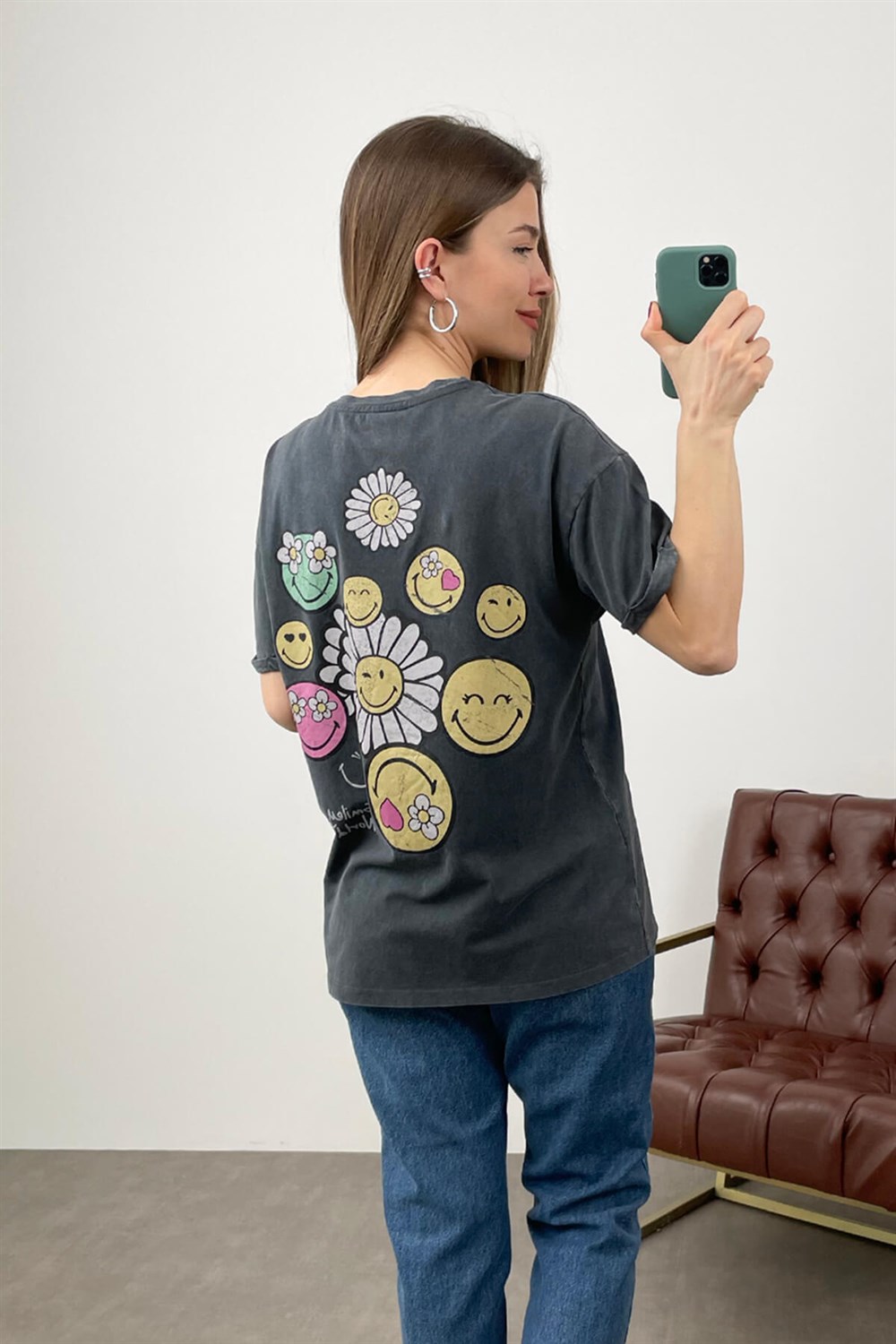 Gri Yıkama Papatya Baskılı T-Shirt