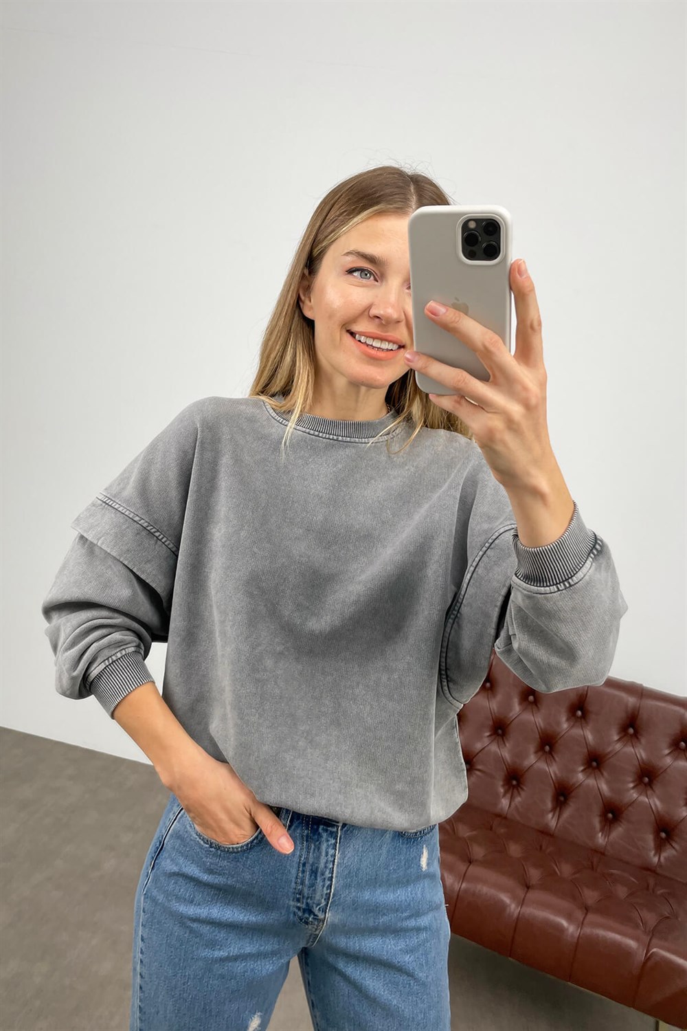 Gri Yıkamalı Kol Detaylı Bisiklet Yaka Oversize Sweatshirt