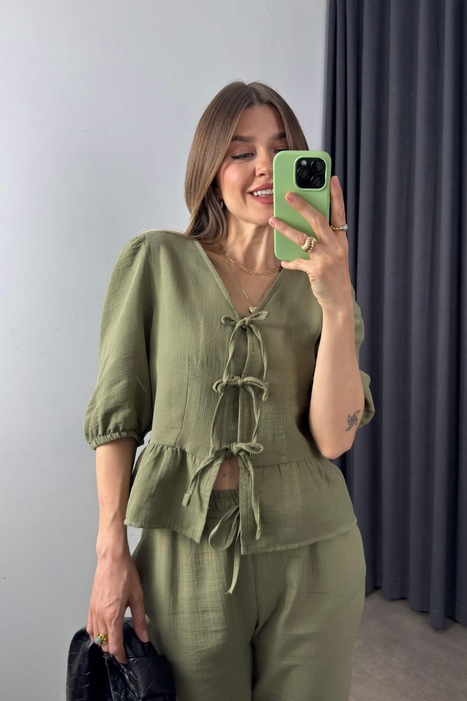 Haki Bağcıklı Bluz Bol Paça Müslin Pantolon Takım