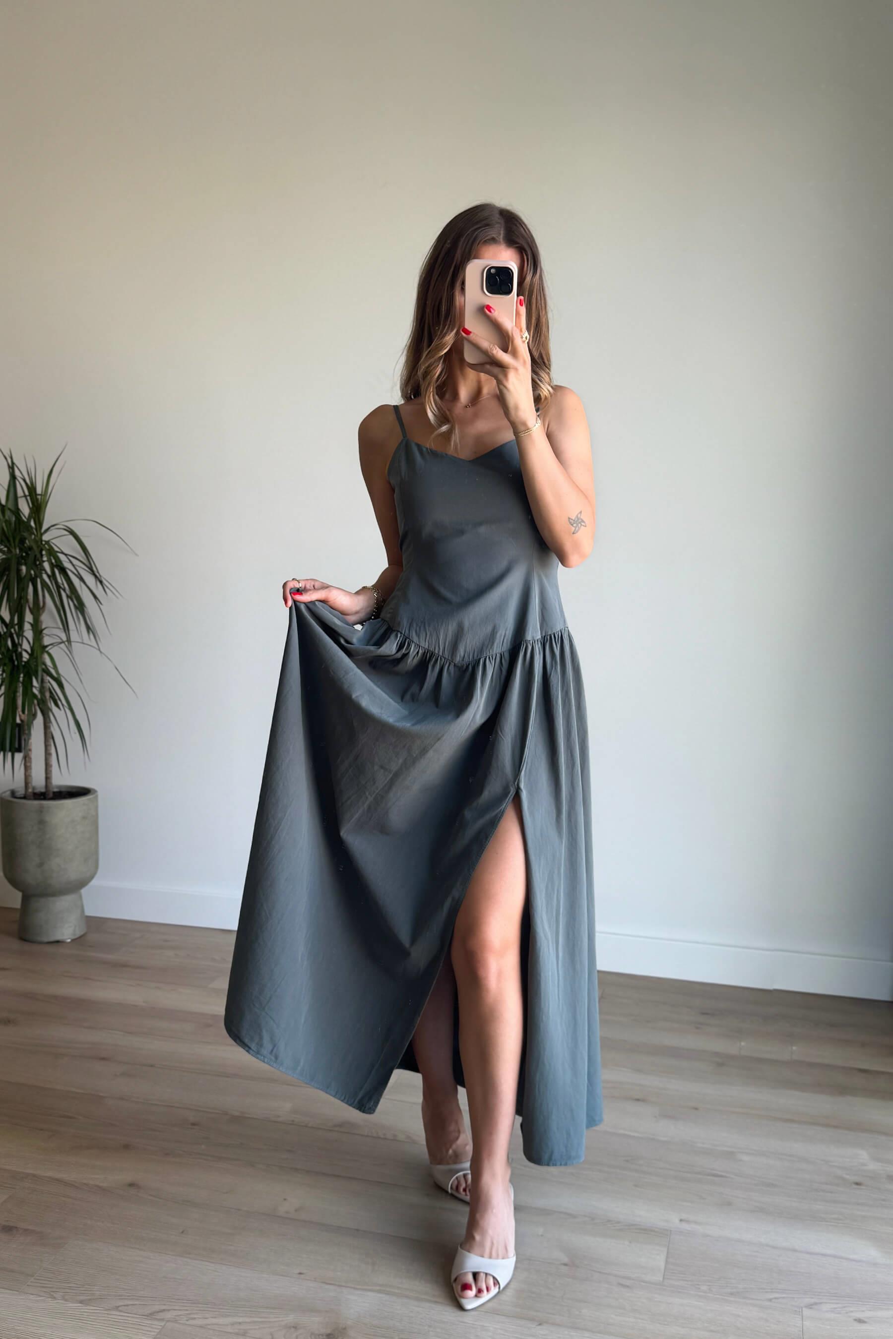 Haki Bel Detaylı Askılı Yırtmaçlı Elbise