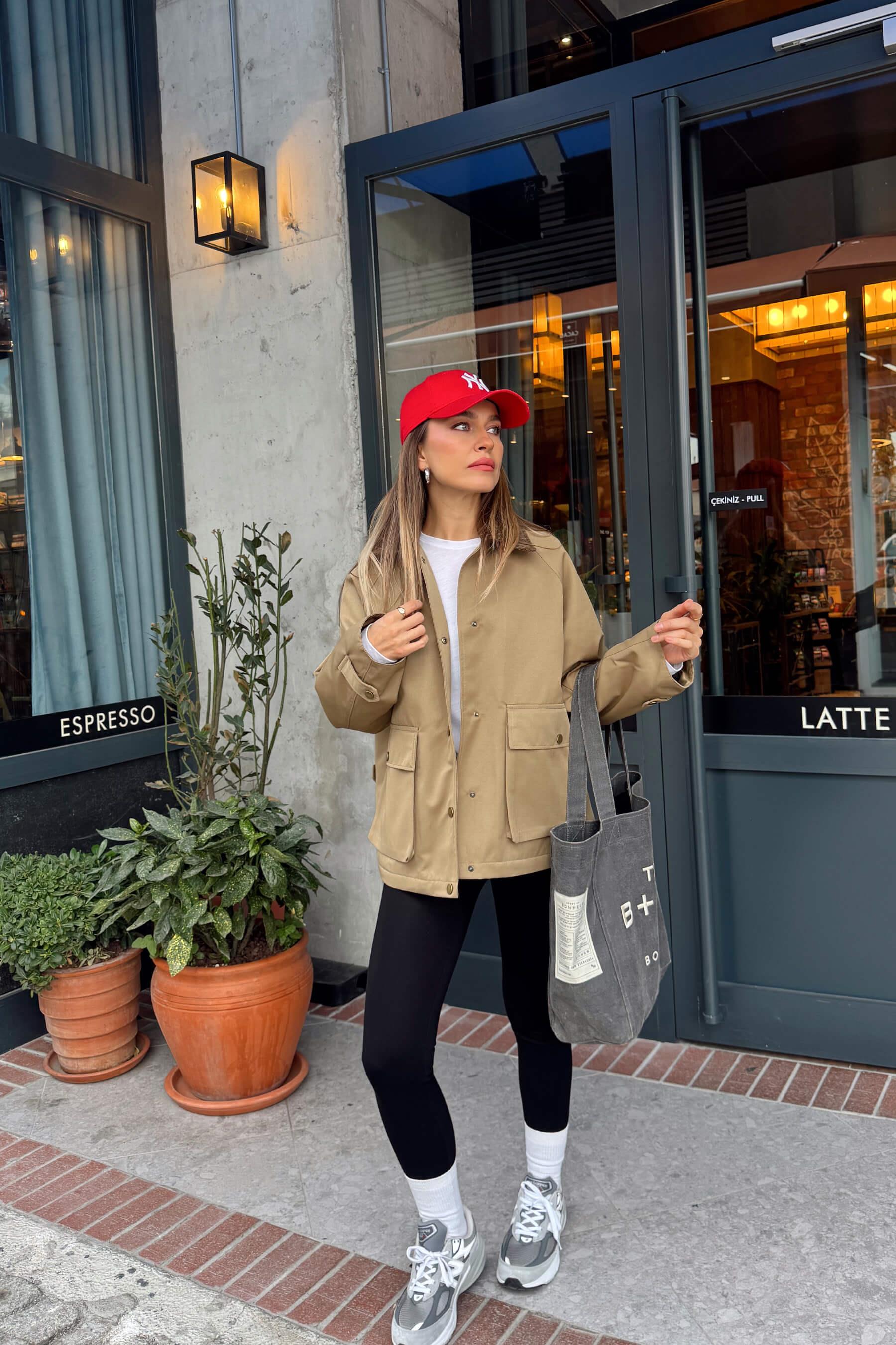 Haki Kadife Yakalı Fermuarlı Oversize Kapitone Gabardin Ceket