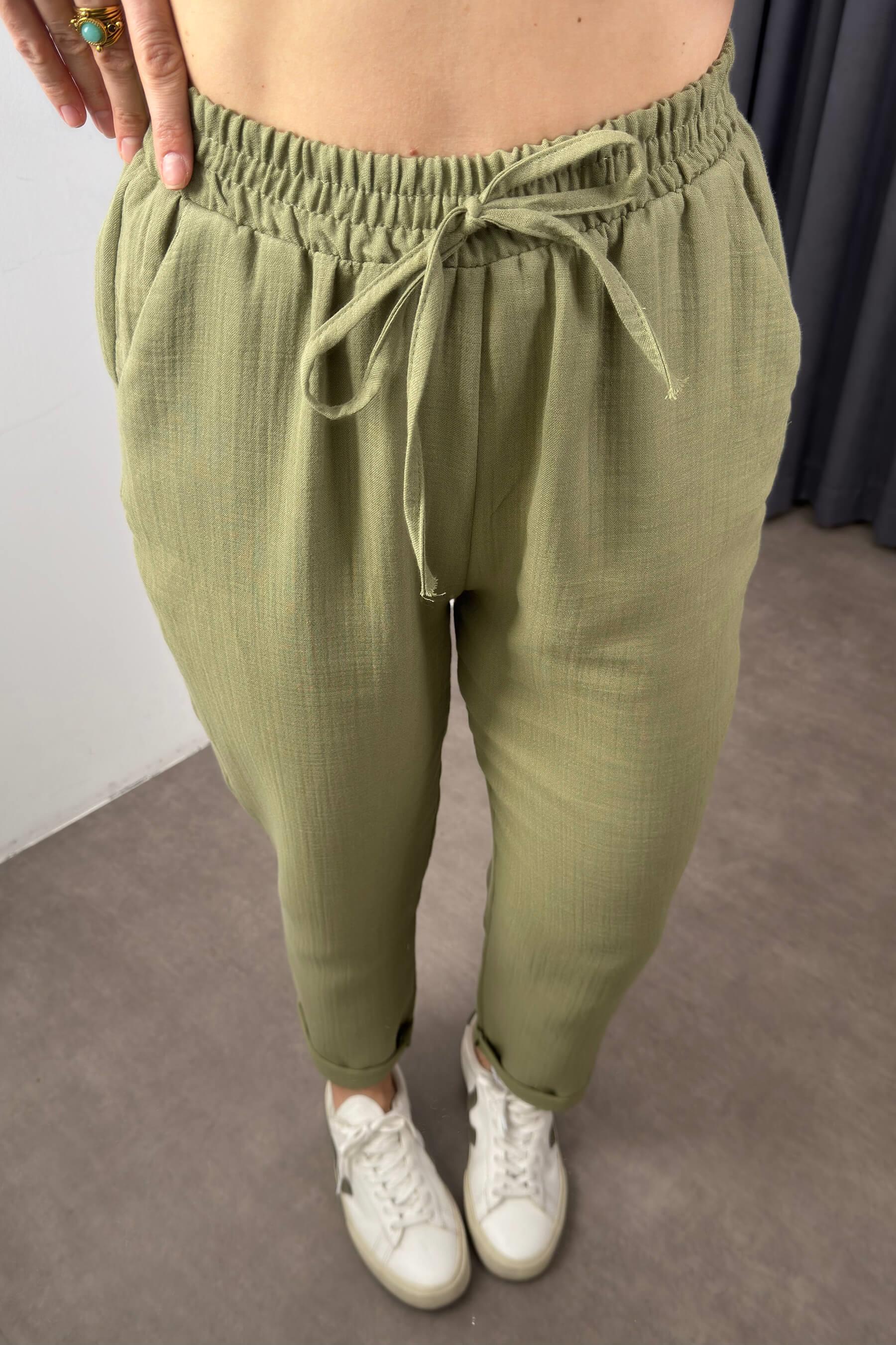 Haki Önden Bağlamalı Müslin Bluz Havuç Pantolon Takım